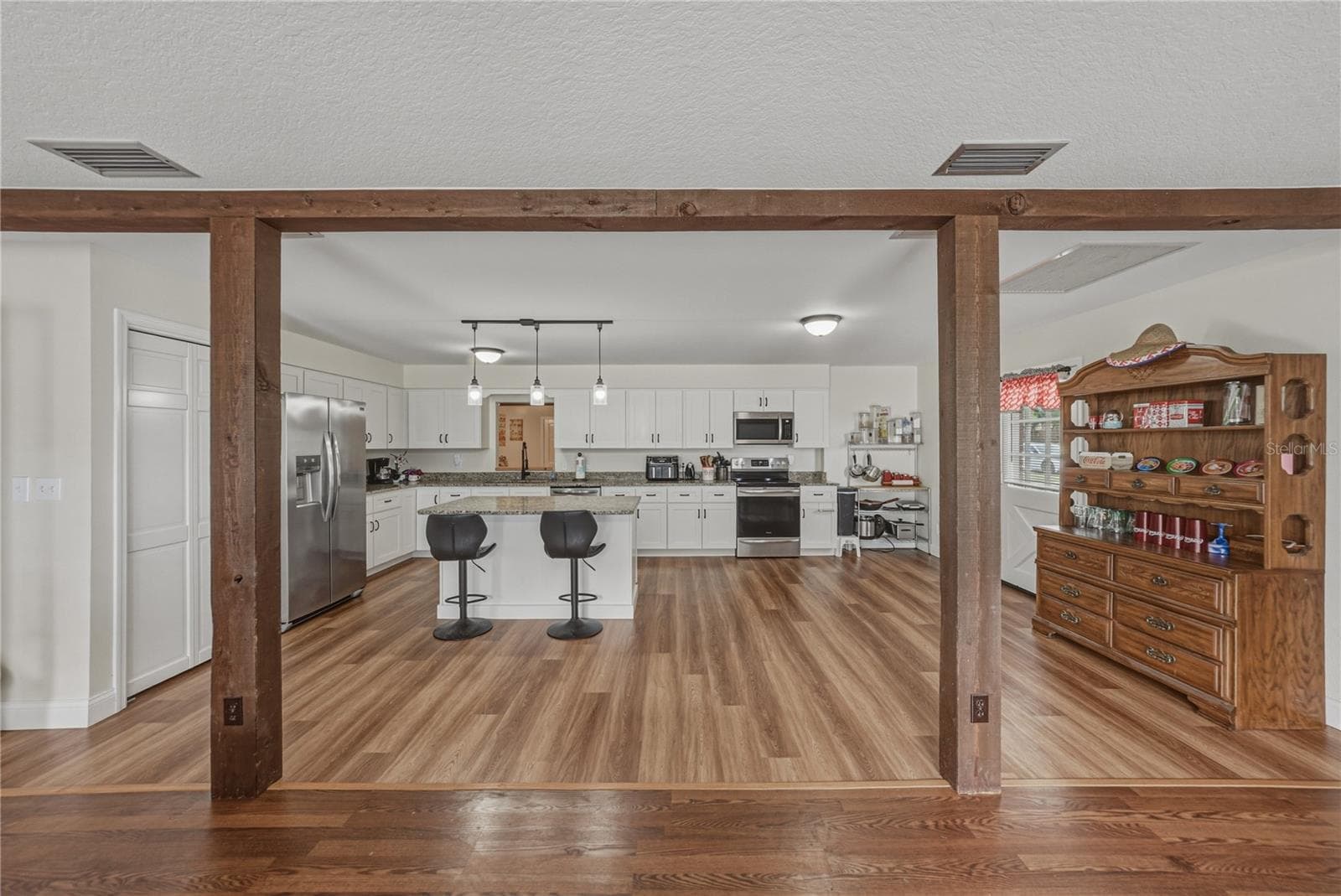 Single Family Residence at 609 W PIPKIN RD, LAKELAND, photo 13 of 48