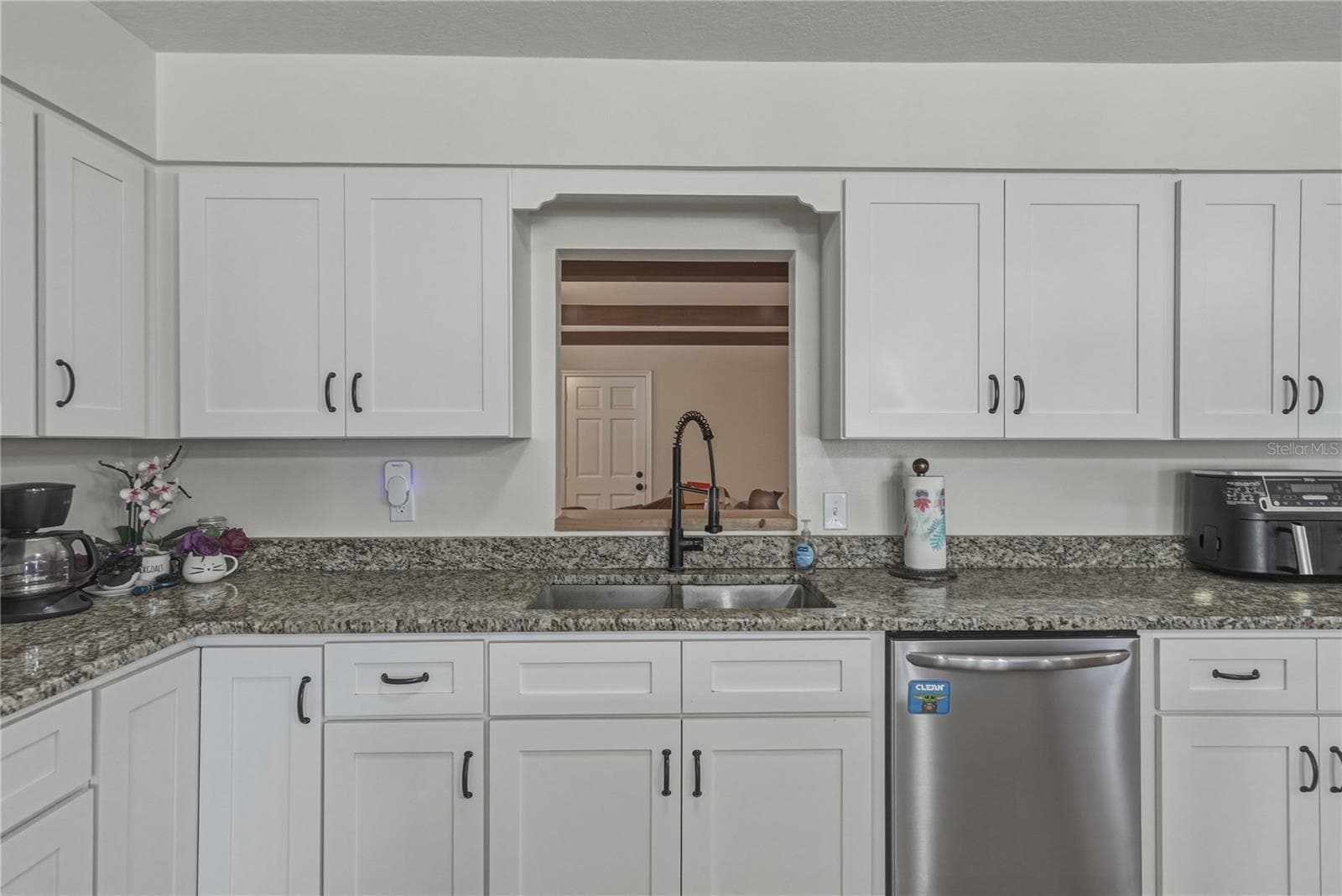 Single Family Residence at 609 W PIPKIN RD, LAKELAND, photo 18 of 48