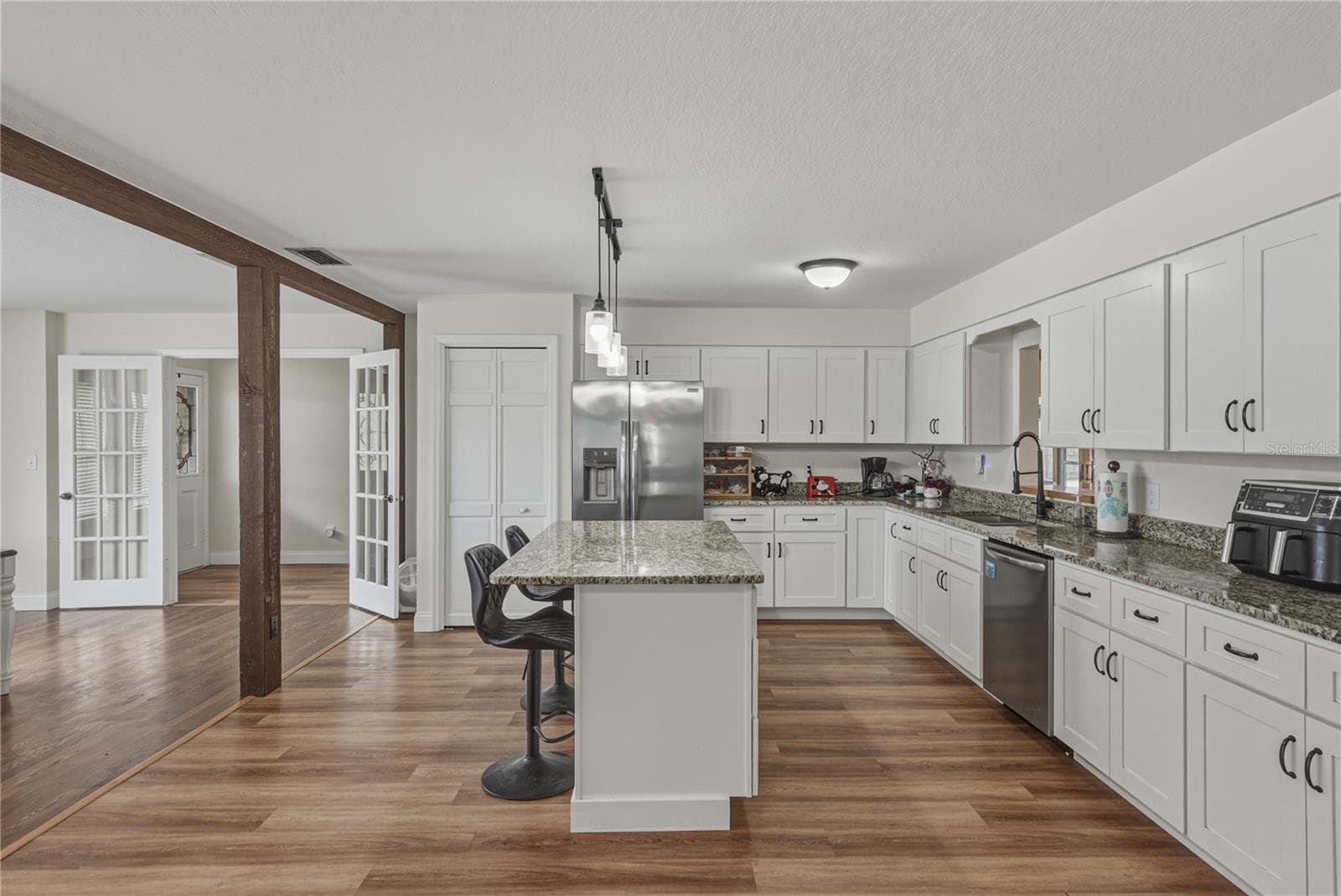 Single Family Residence at 609 W PIPKIN RD, LAKELAND, photo 20 of 48