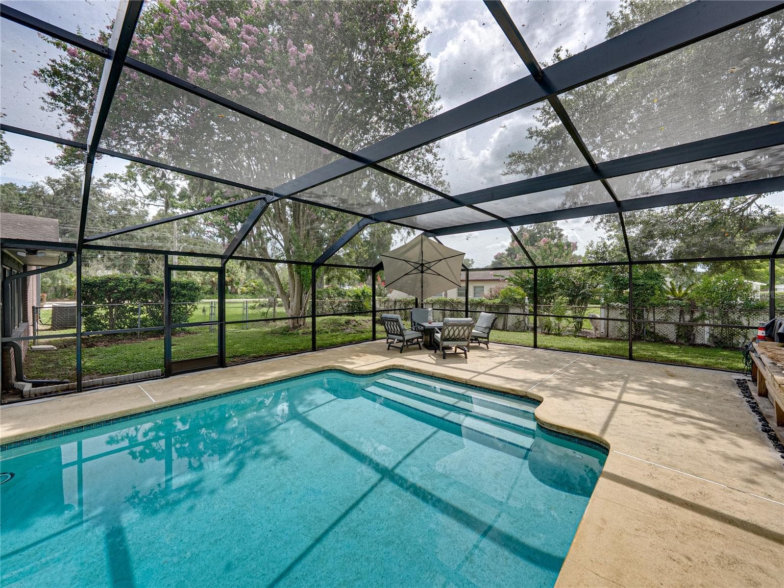 Single Family Residence at 609 W PIPKIN RD, LAKELAND, photo 37 of 48