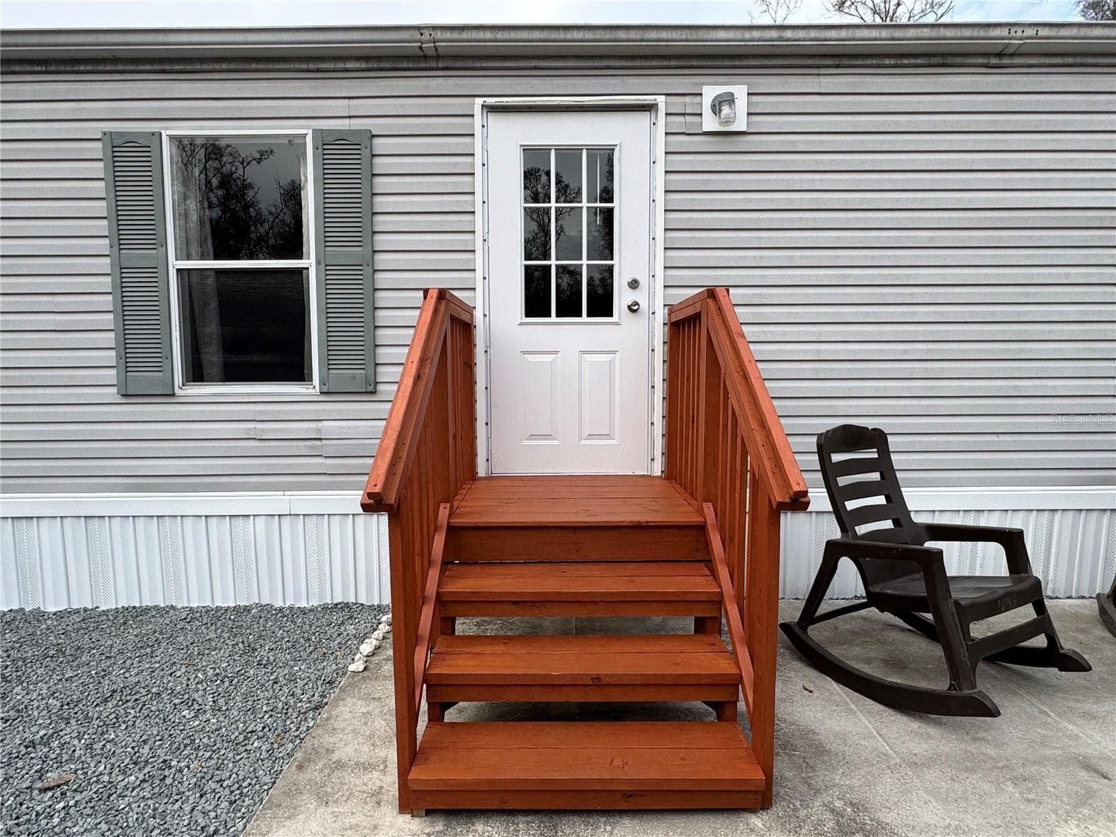 Manufactured Home at 4317 284TH ST, BRANFORD, photo 4 of 45