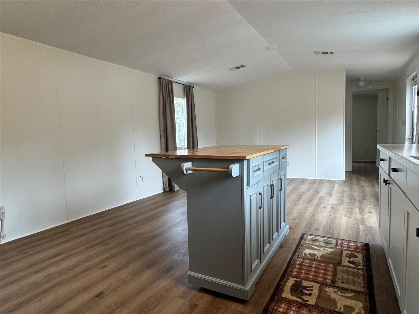 Manufactured Home at 4317 284TH ST, BRANFORD, photo 32 of 45