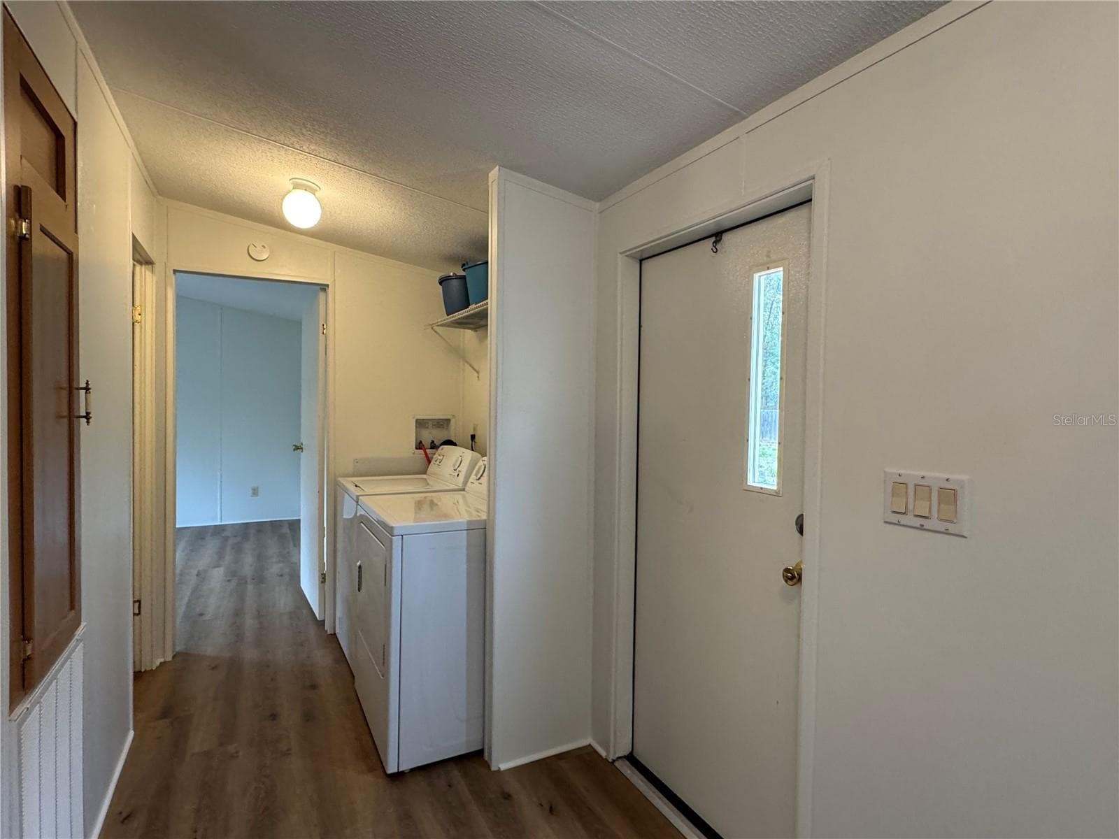 Manufactured Home at 4317 284TH ST, BRANFORD, photo 36 of 45