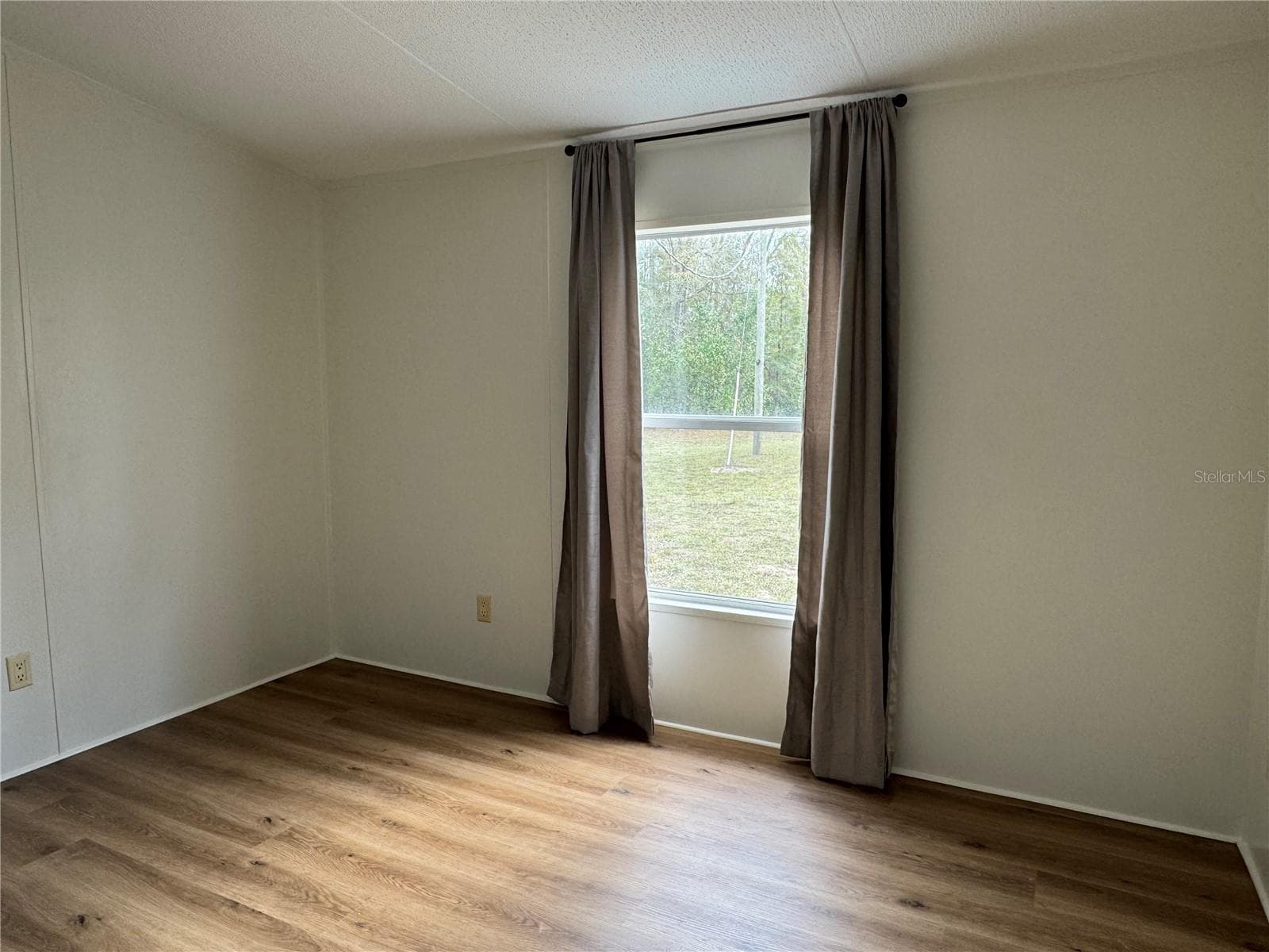Manufactured Home at 4317 284TH ST, BRANFORD, photo 41 of 45