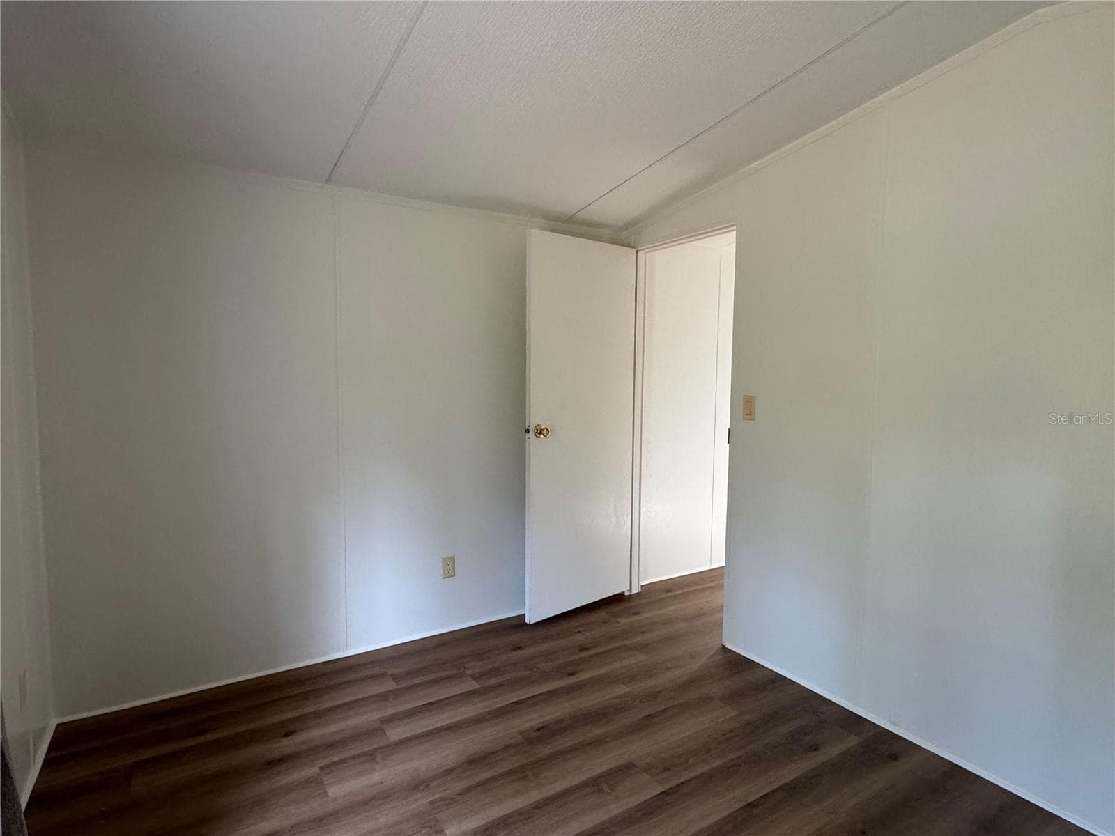 Manufactured Home at 4317 284TH ST, BRANFORD, photo 44 of 45