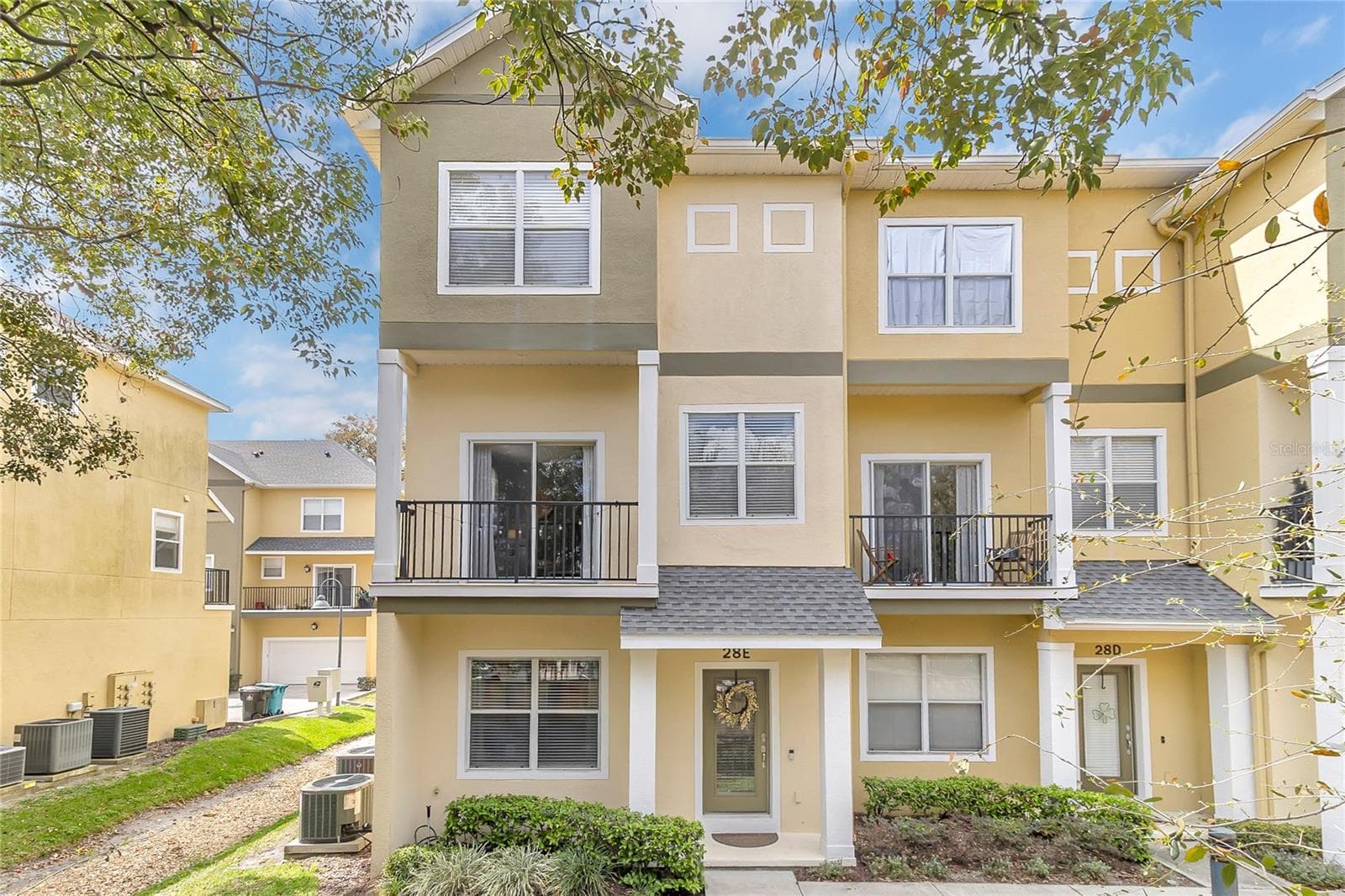 28 W ESTHER ST #E
