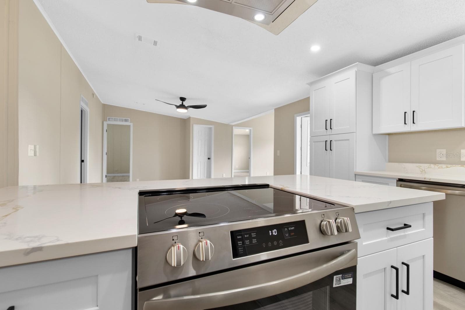 Manufactured Home at 217 ELLSWORTH DR, KISSIMMEE, photo 8 of 58
