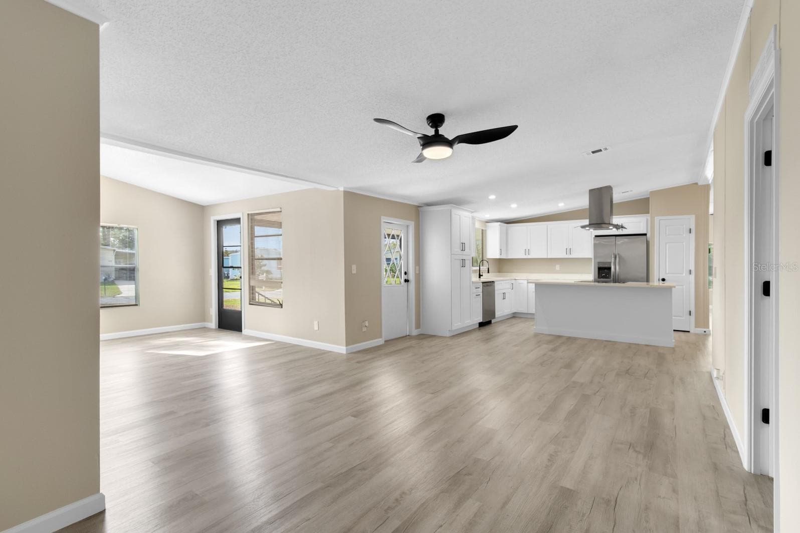 Manufactured Home at 217 ELLSWORTH DR, KISSIMMEE, photo 15 of 58