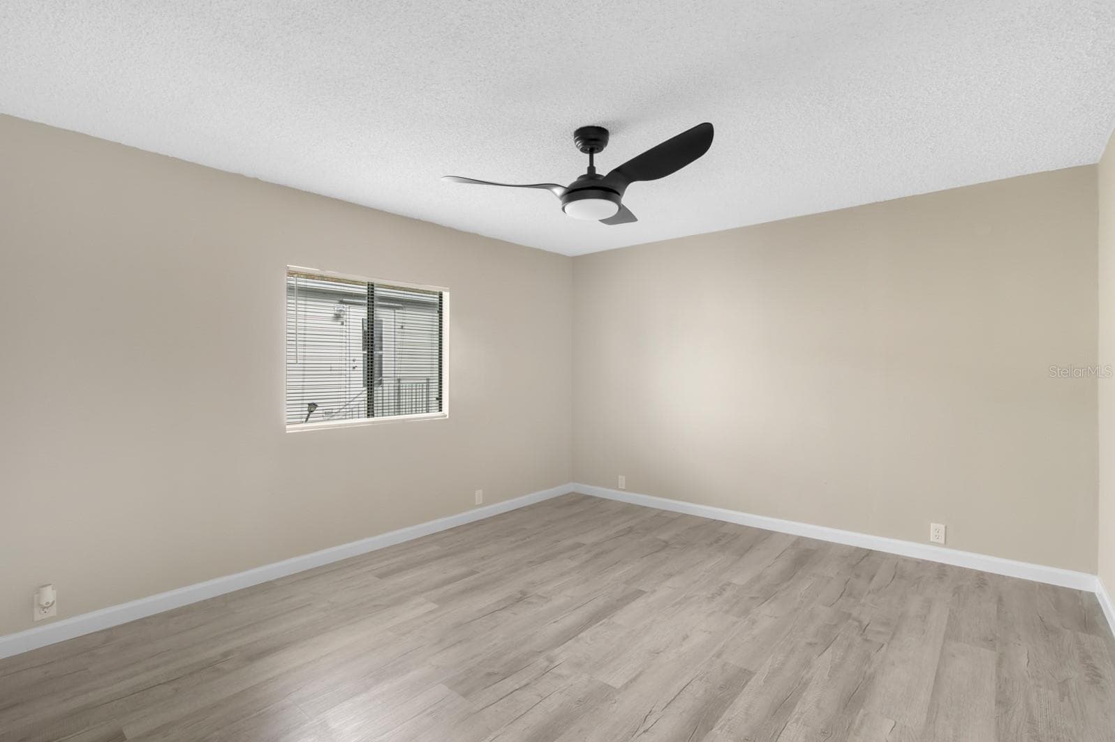 Manufactured Home at 217 ELLSWORTH DR, KISSIMMEE, photo 21 of 58