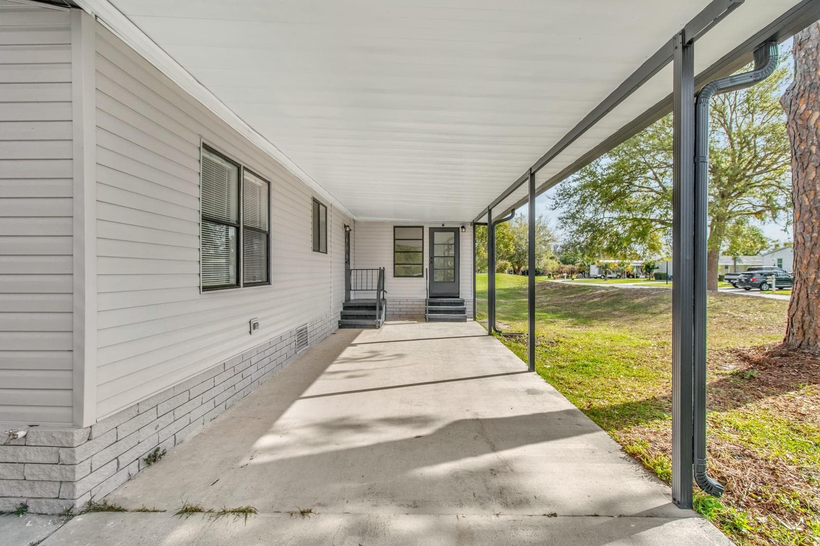 Manufactured Home at 217 ELLSWORTH DR, KISSIMMEE, photo 44 of 58