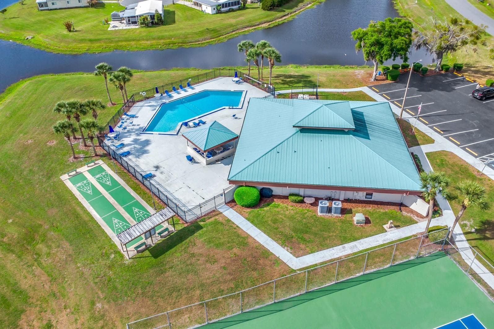 Manufactured Home at 217 ELLSWORTH DR, KISSIMMEE, photo 57 of 58