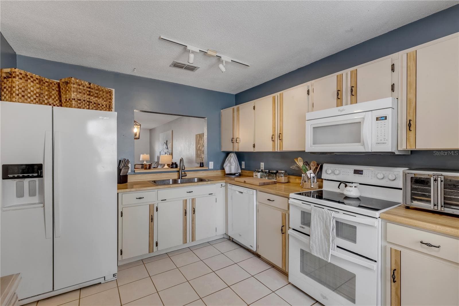 Single Family Residence at 49 CROOKED PINE RD, PORT ORANGE, photo 20 of 42