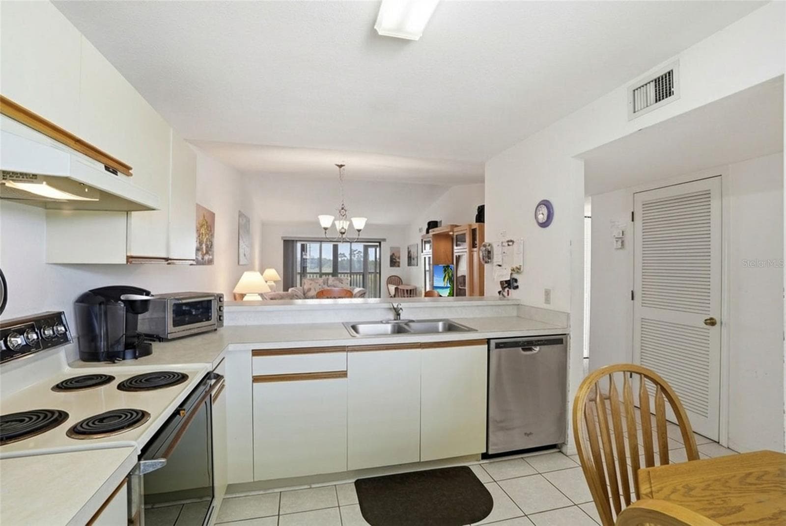 Condominium at 175 KINGS HWY #635, PUNTA GORDA, photo 9 of 29