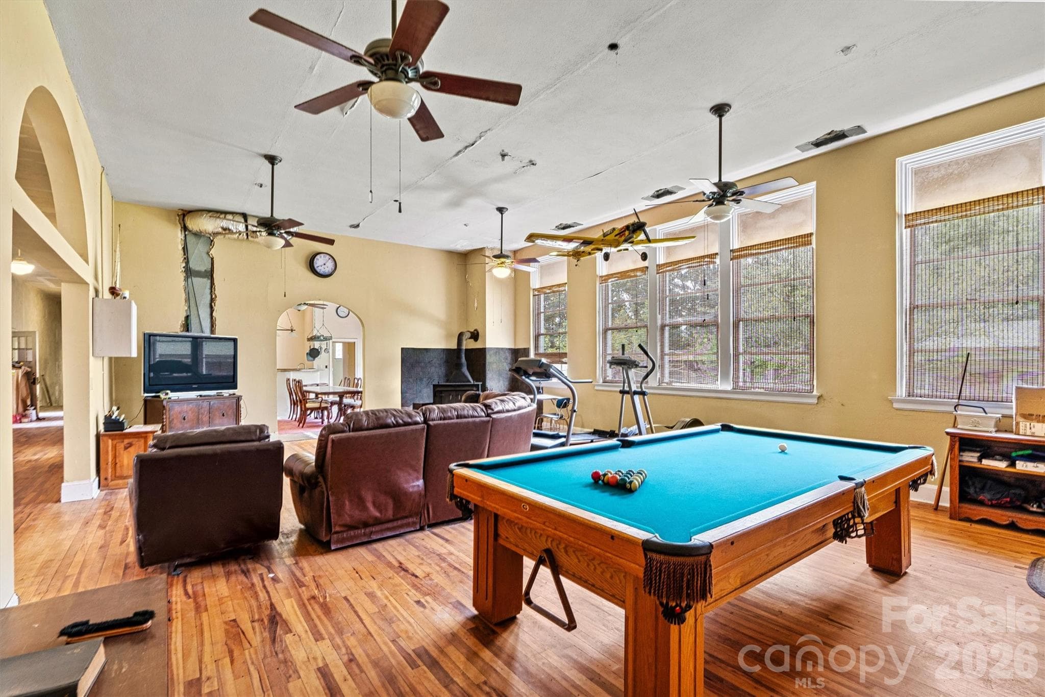 Pool table conveys - 1318 Ostwalt Amity Road, Cleveland