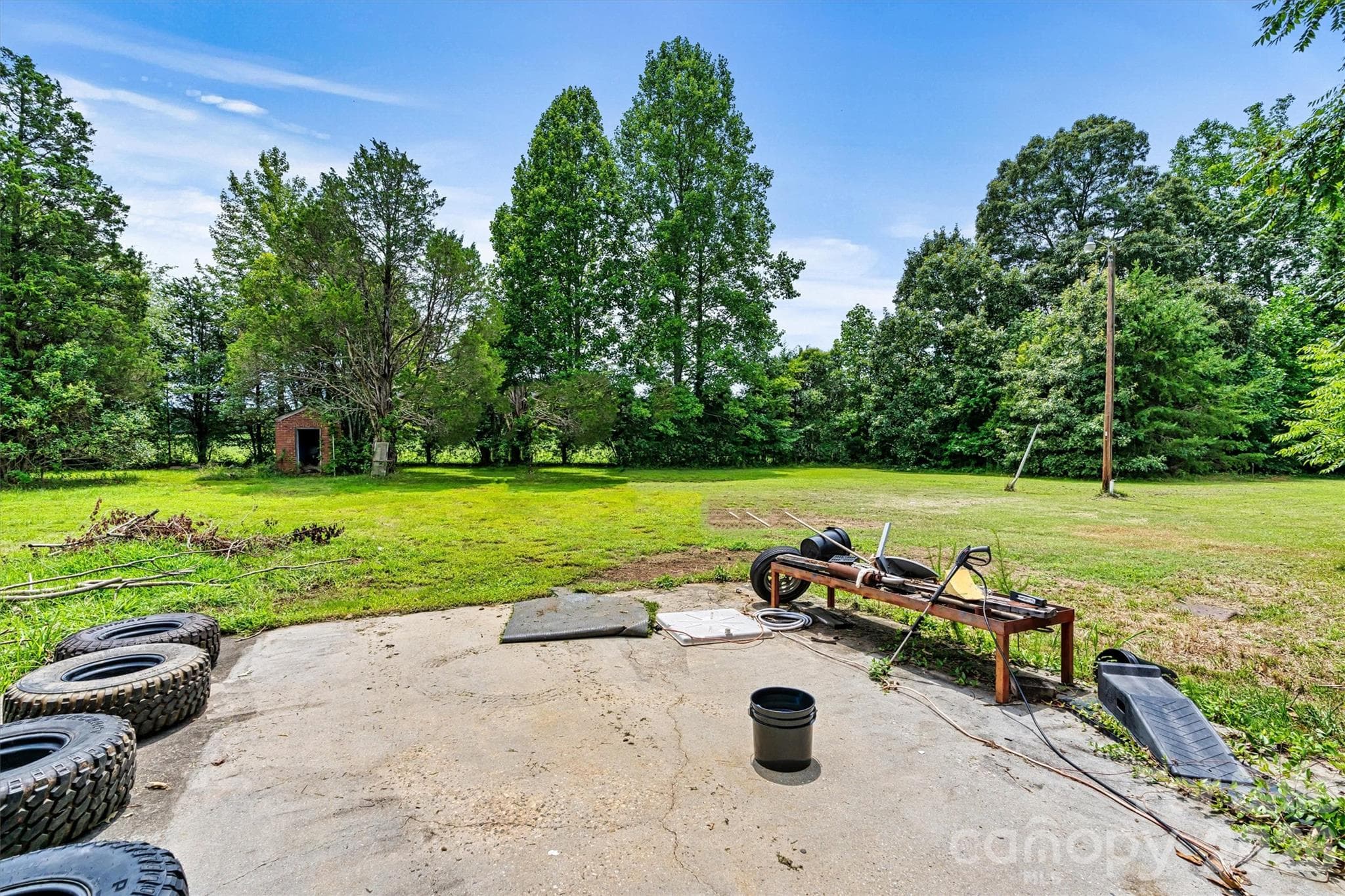 Single Family Residence at 1318 Ostwalt Amity Road, Cleveland, photo 17 of 19