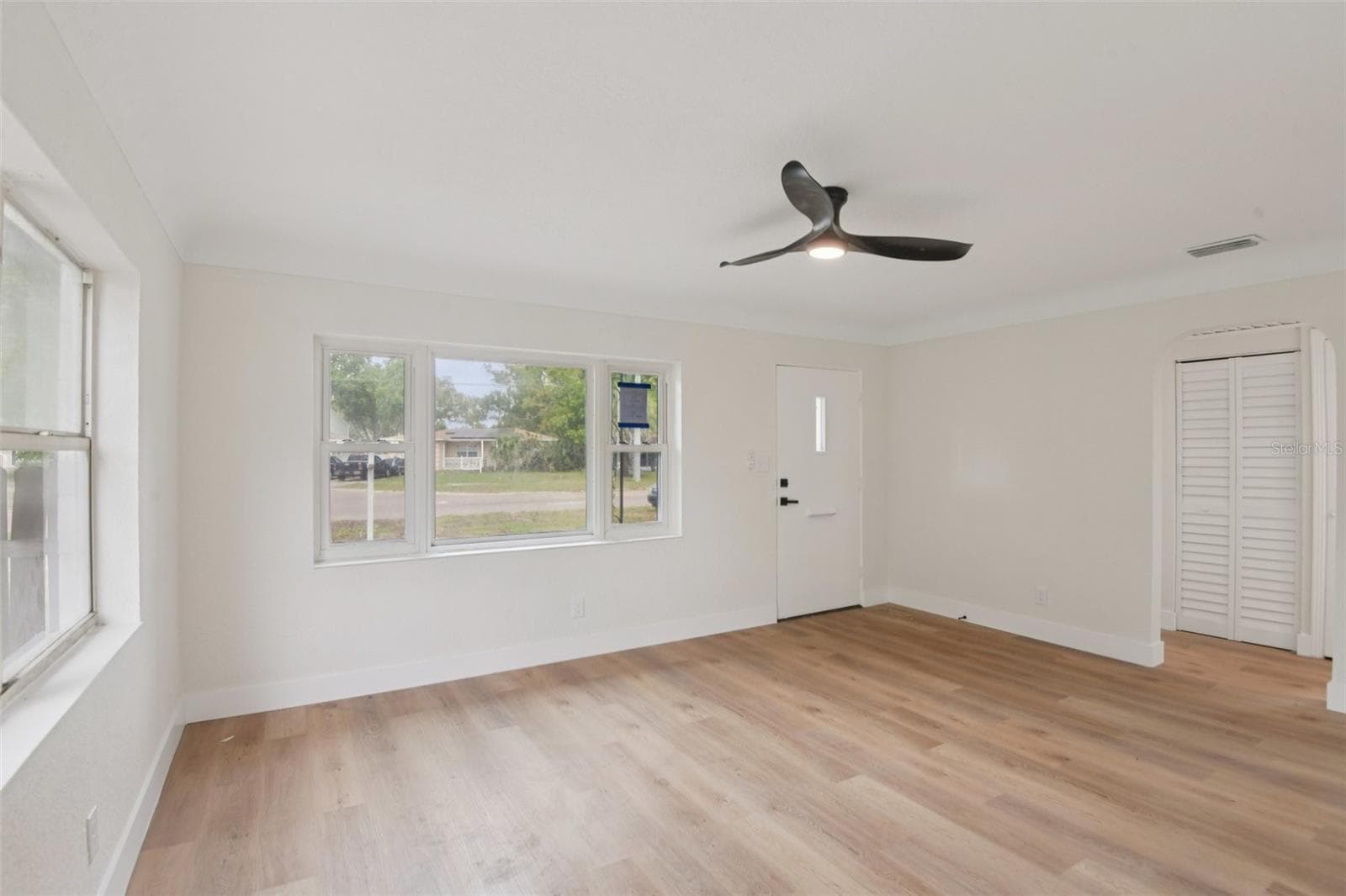 Single Family Residence at 3468 9TH AVE N, ST PETERSBURG, photo 4 of 25