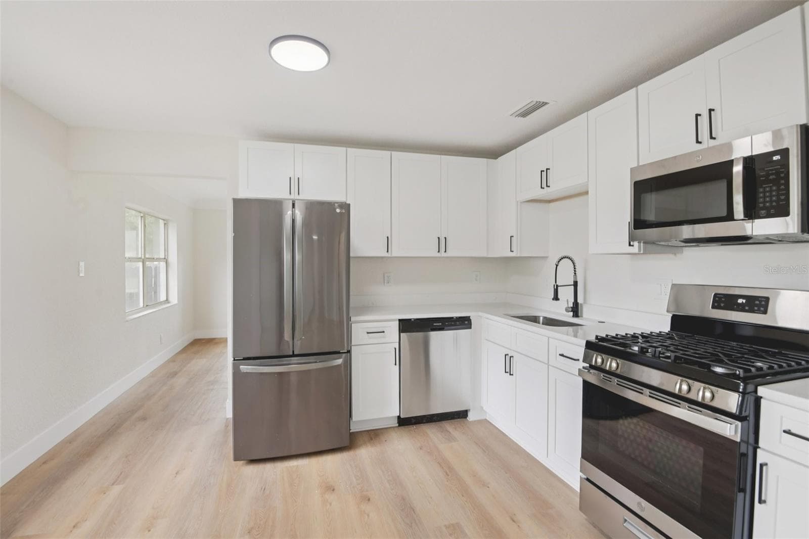 Single Family Residence at 3468 9TH AVE N, ST PETERSBURG, photo 14 of 25
