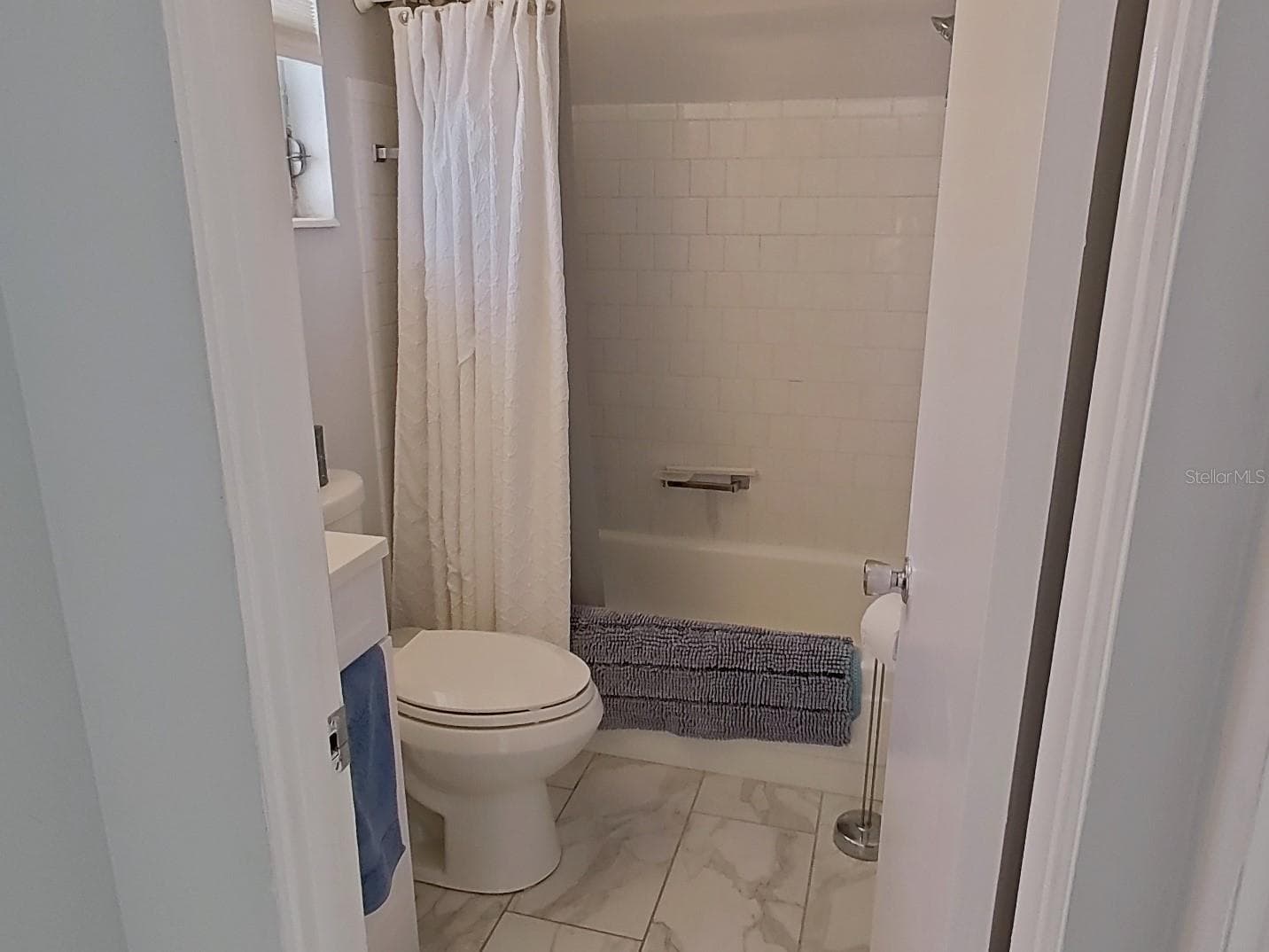 Tiled Guest bathroom - 1845 VERA PL #29, SARASOTA