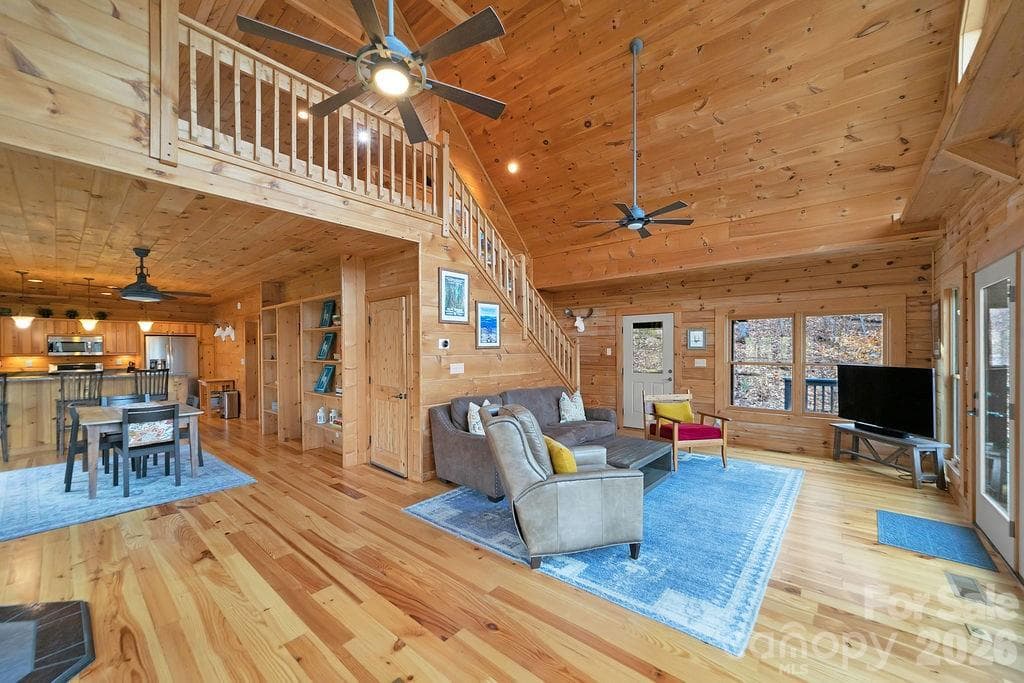 Single Family Residence at 130 Greenfield Circle, Brevard, photo 5 of 48
