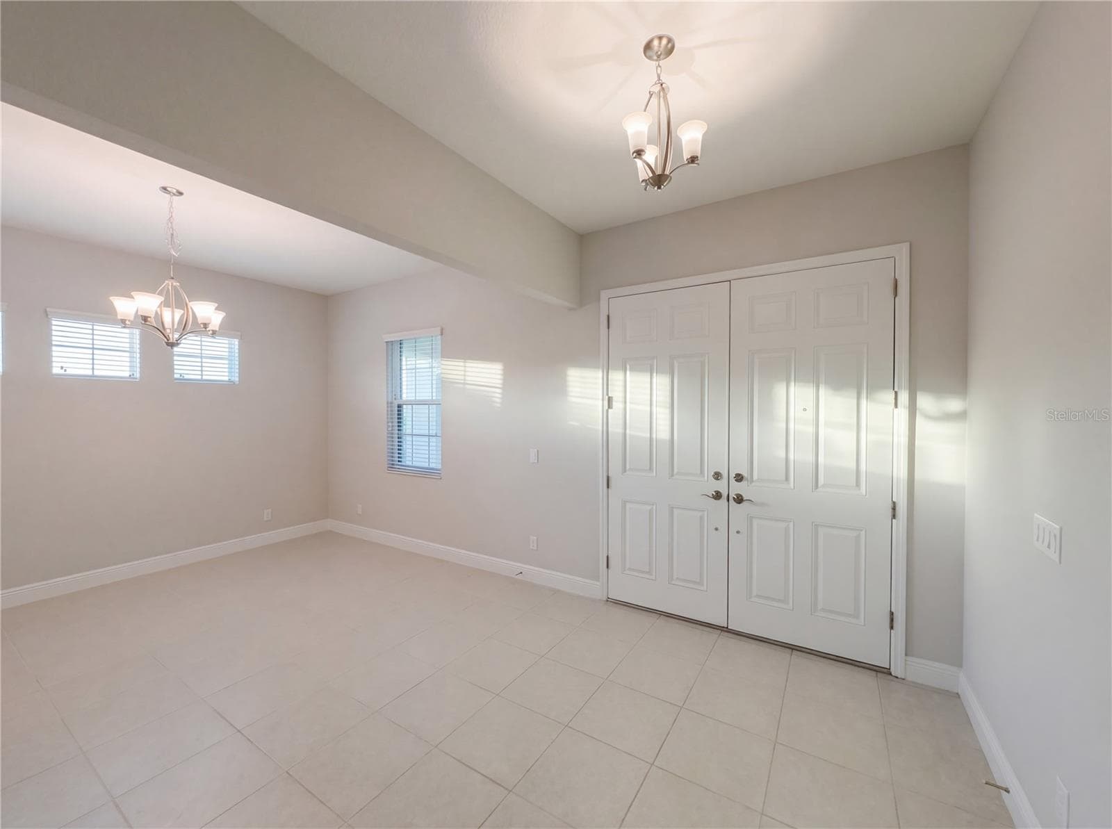 Single Family Residence at 11277 RUSTIC TIMBER LOOP, SAN ANTONIO, photo 8 of 55