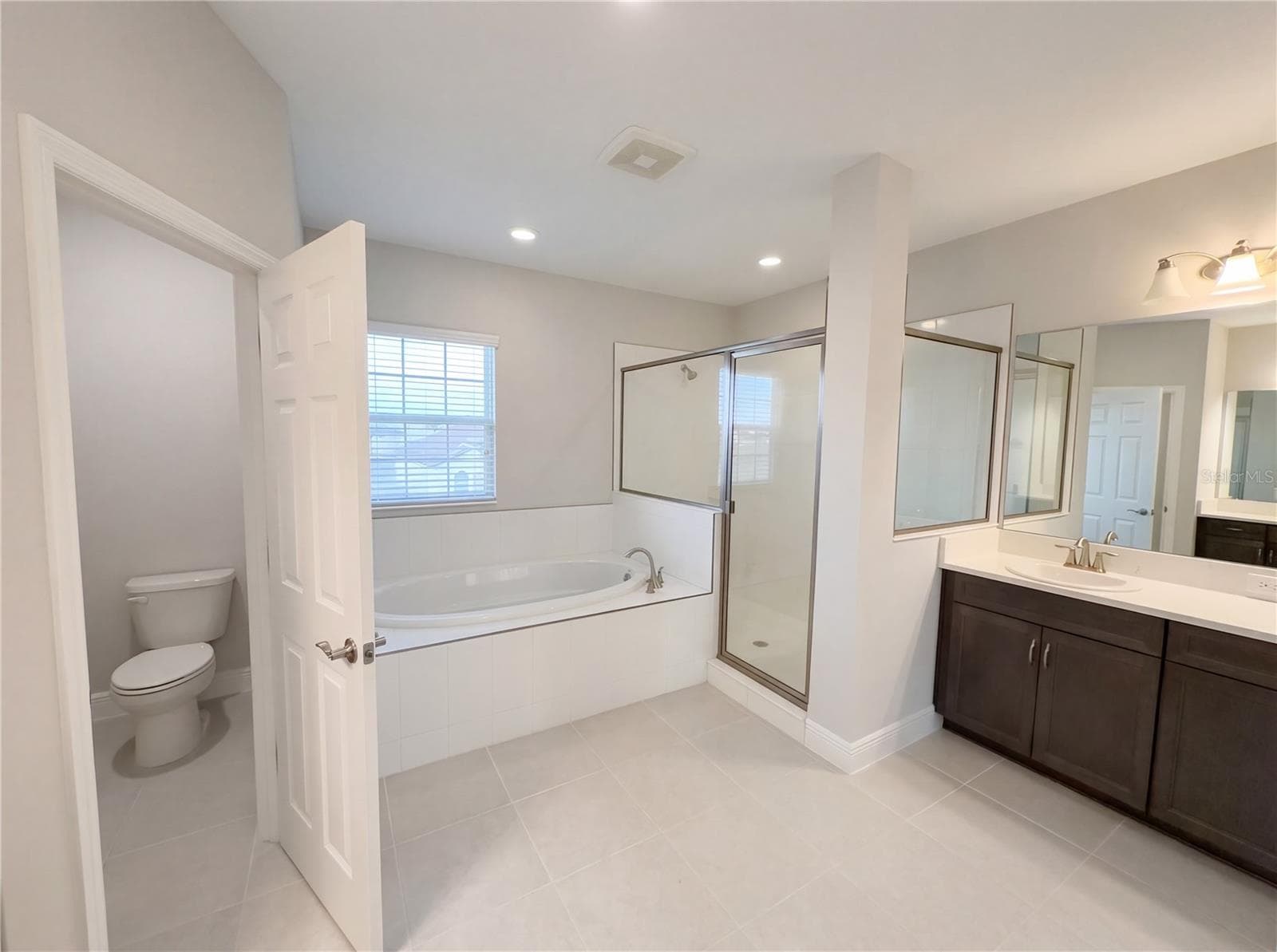 Single Family Residence at 11277 RUSTIC TIMBER LOOP, SAN ANTONIO, photo 33 of 55