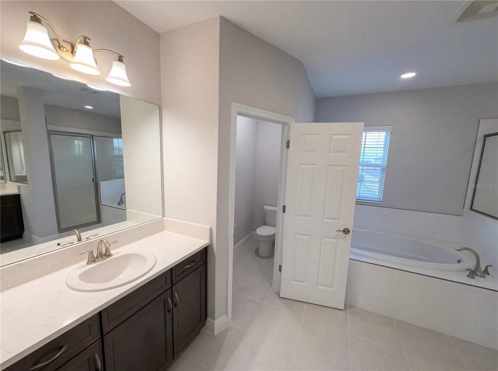 Single Family Residence at 11277 RUSTIC TIMBER LOOP, SAN ANTONIO, photo 34 of 55