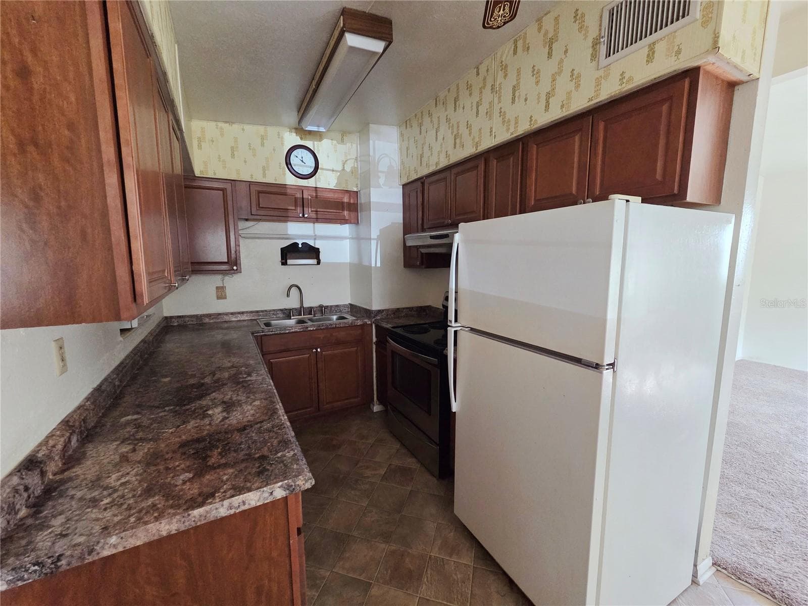 Kitchen - 640 FORREST DR, BARTOW
