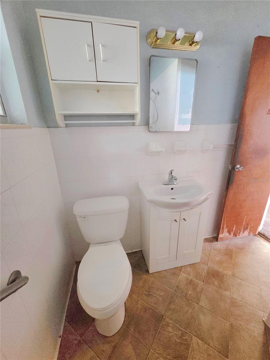 Bathroom - 640 FORREST DR, BARTOW