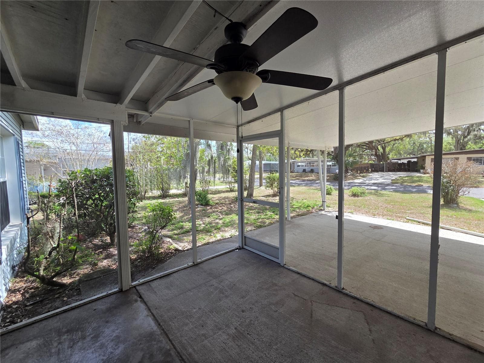 Screened front porch - 640 FORREST DR, BARTOW