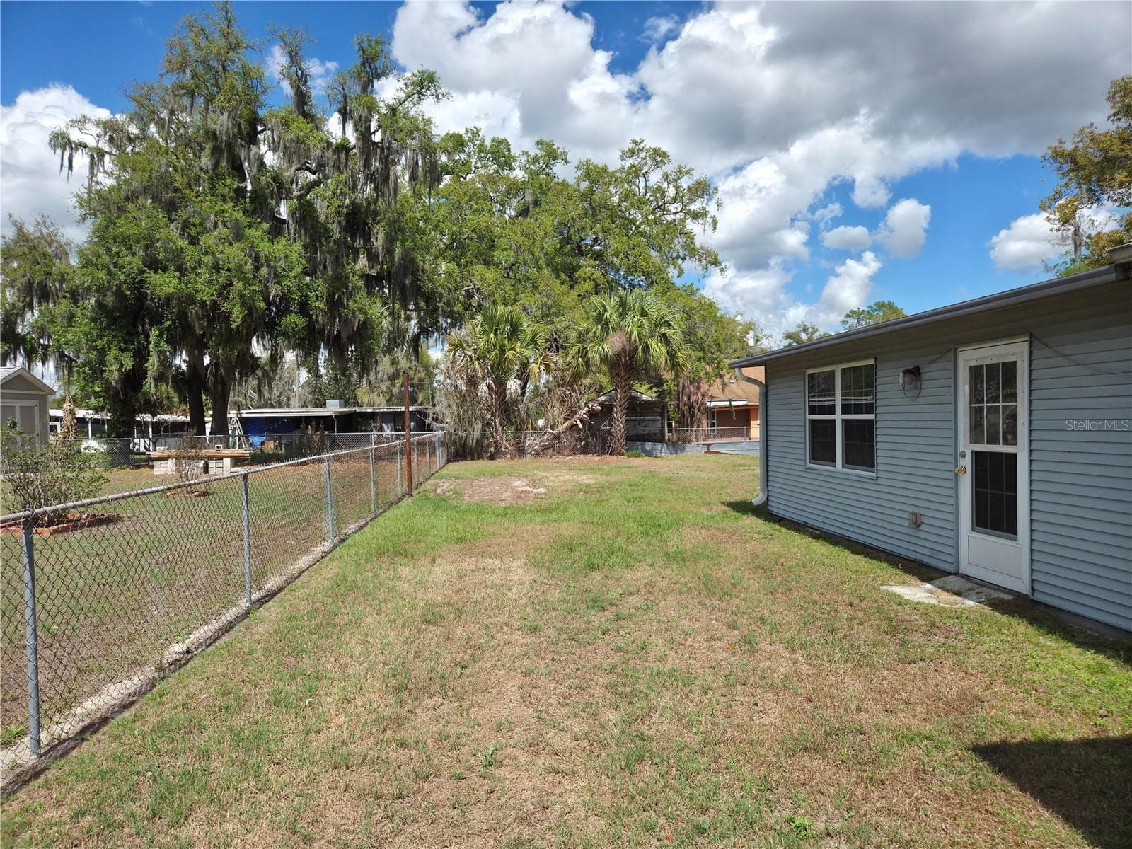 Side yard - 640 FORREST DR, BARTOW