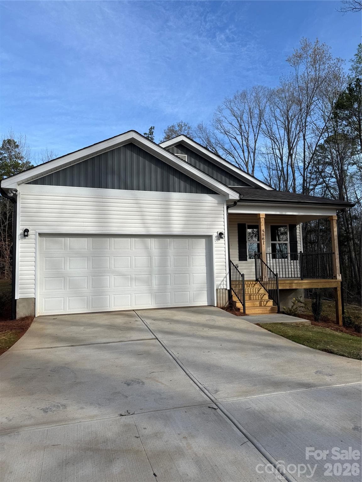 2 car garage - 4581 Riverside Road, Lancaster