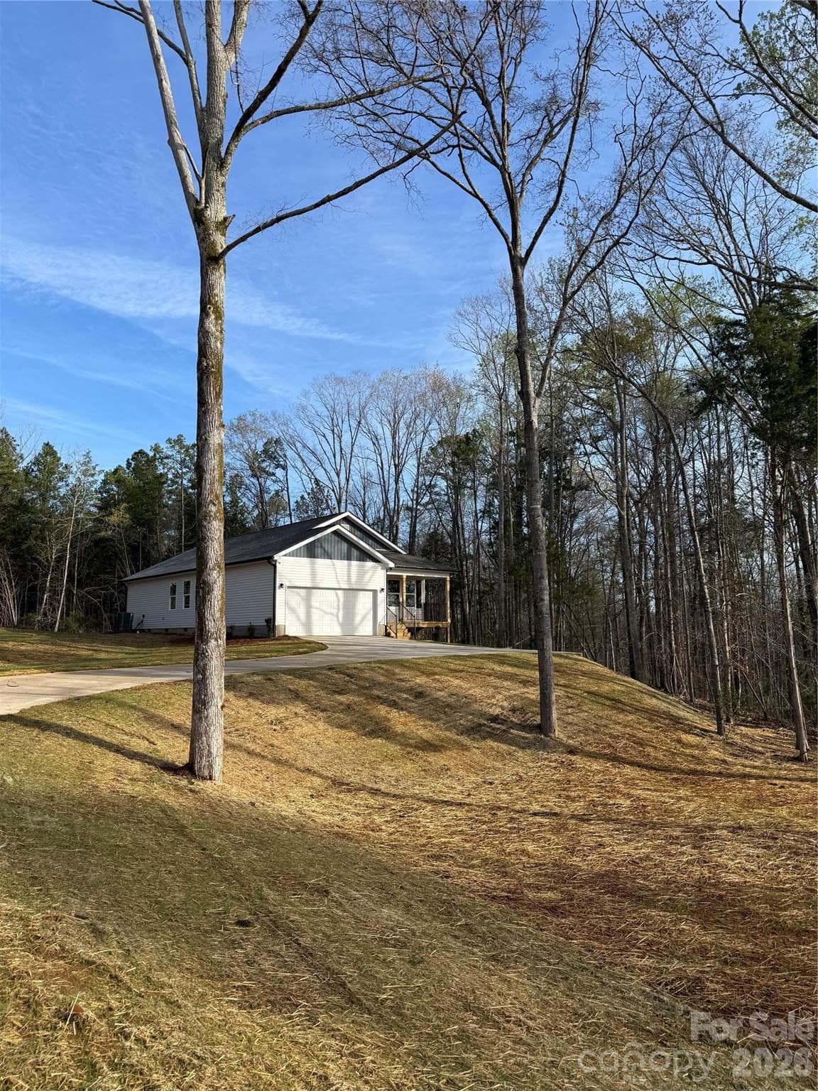 Single Family Residence at 4581 Riverside Road, Lancaster, photo 11 of 43