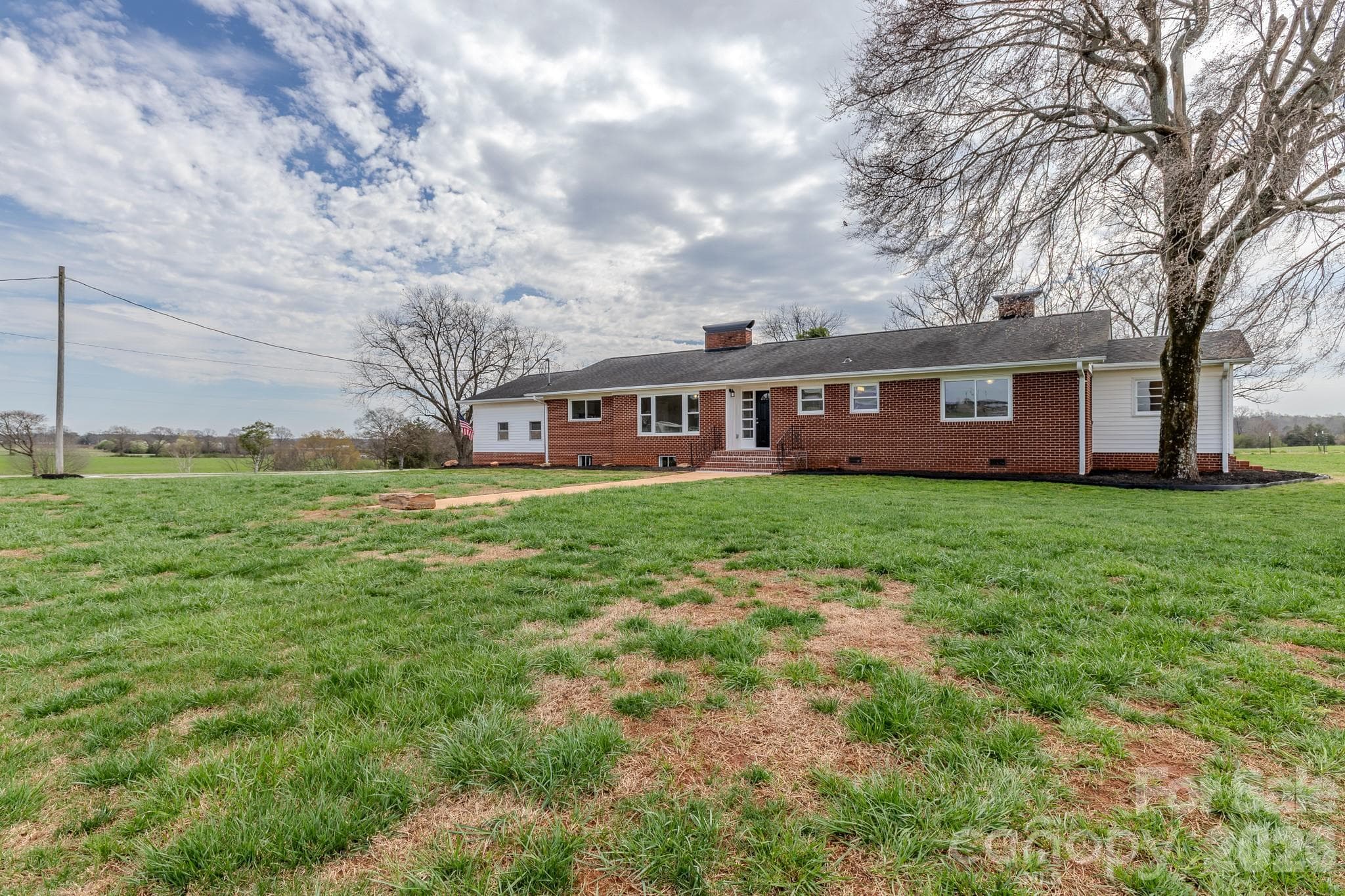 Single Family Residence at Lincolnton, photo 2 of 31