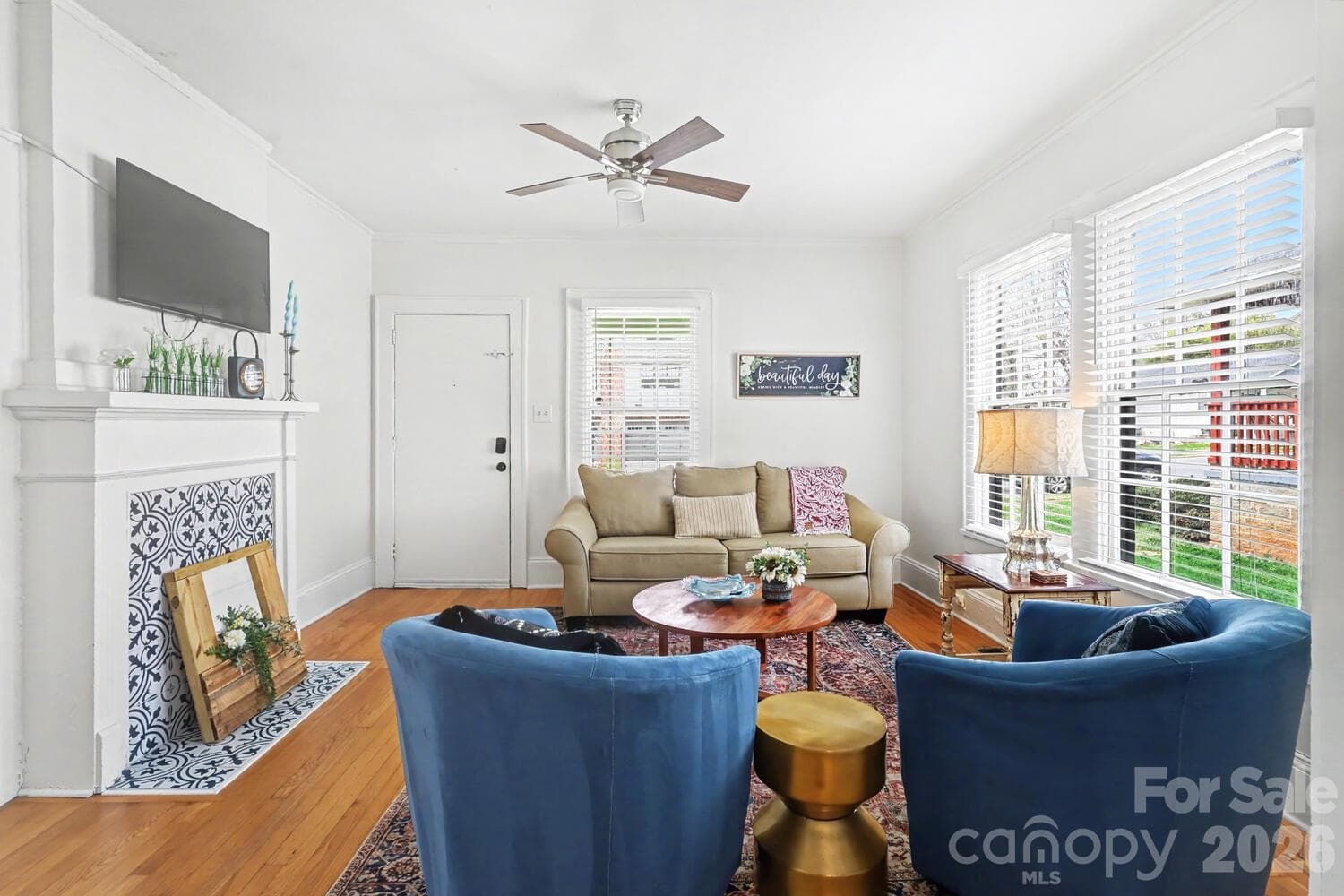 Single Family Residence at Charlotte, photo 7 of 21
