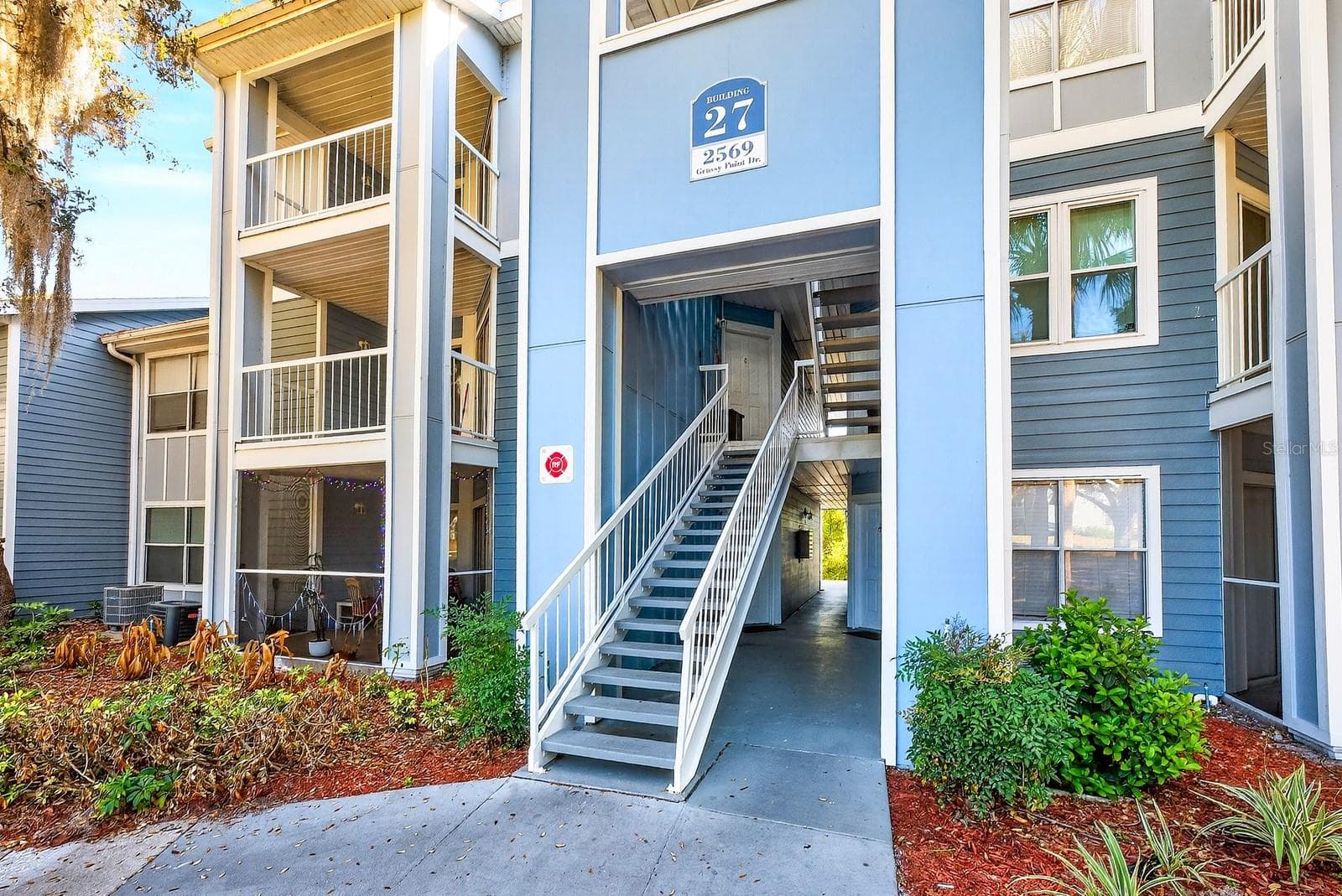 **WELCOME HOME** - 2569 GRASSY POINT DR #207, LAKE MARY