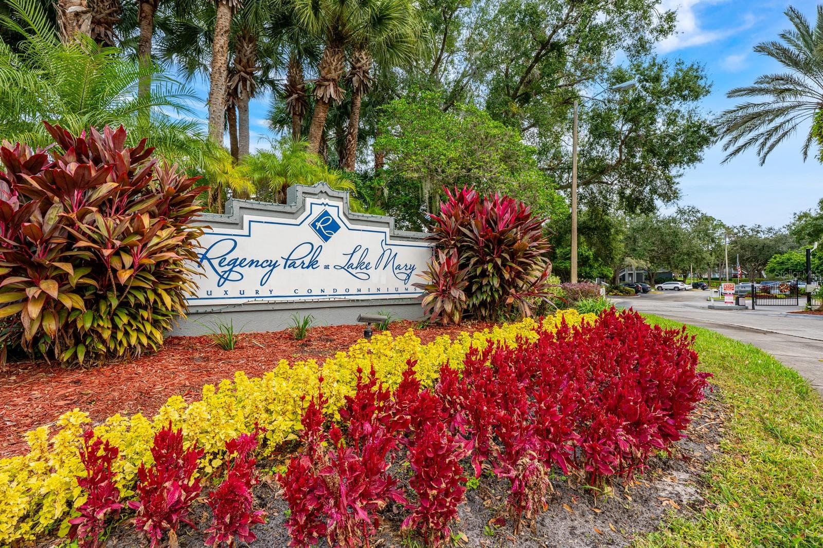**WELCOME HOME** - 2569 GRASSY POINT DR #207, LAKE MARY