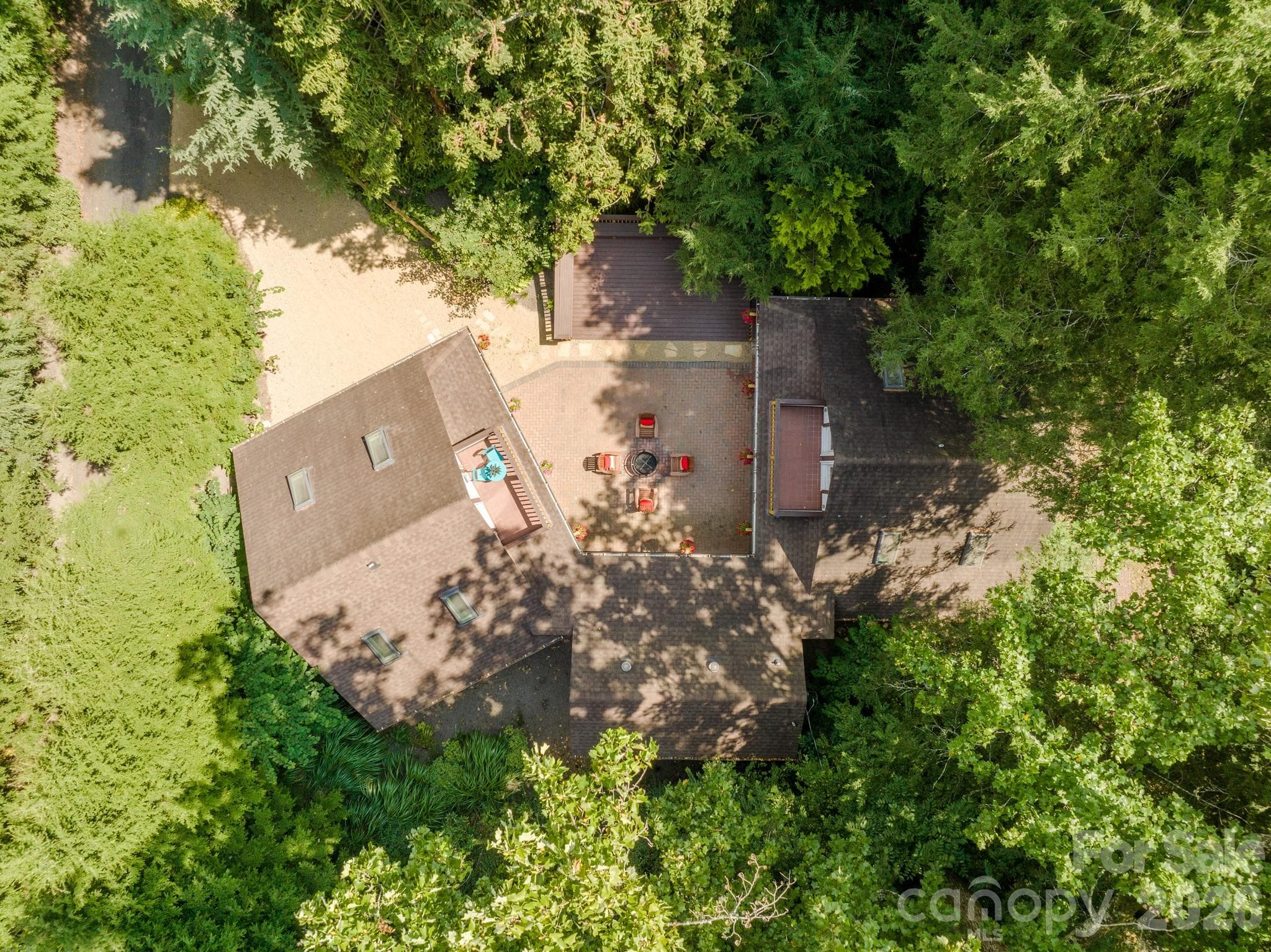 "Cottage Corner" guest quarters with large patio, deck and bathhouse with sauna. - Asheville