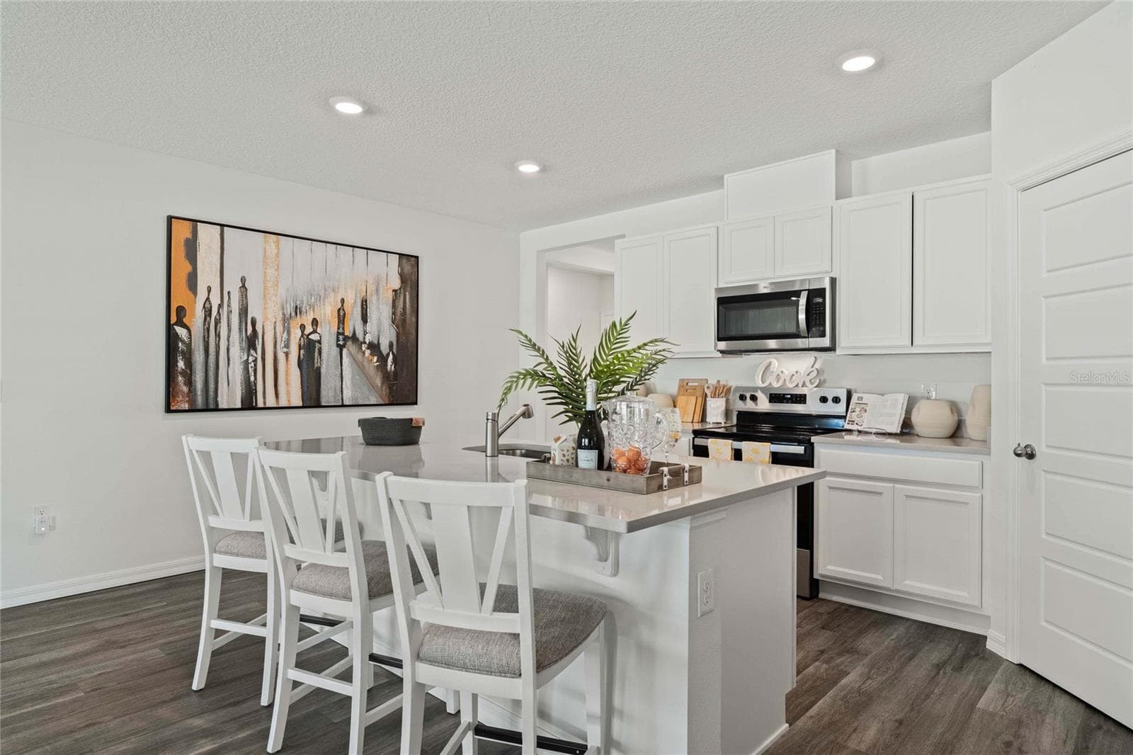Single Family Residence at 8595 CAPE FOX CV, LAKELAND, photo 6 of 39