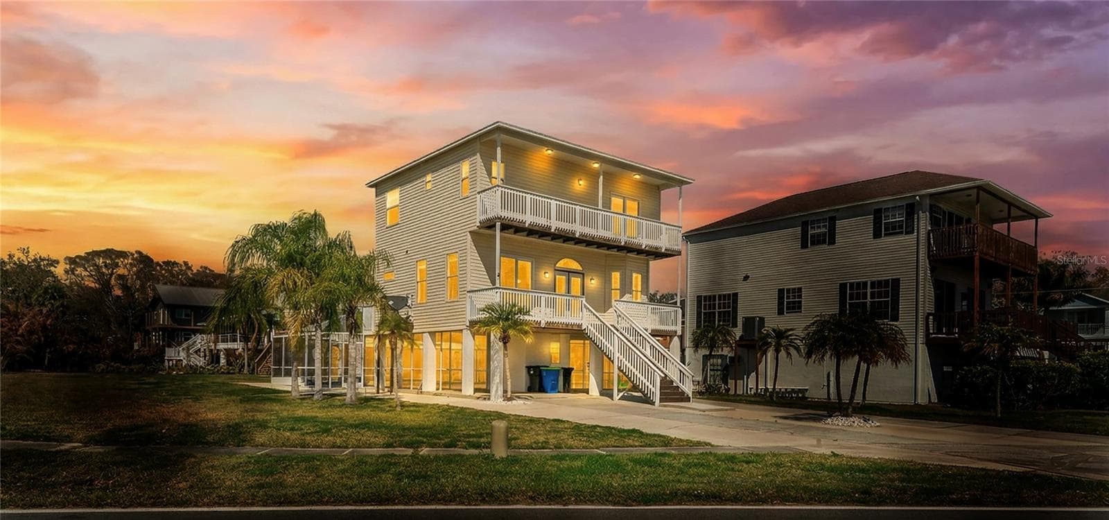 Single Family Residence at 402 SHORE DR W, OLDSMAR, photo 2 of 62
