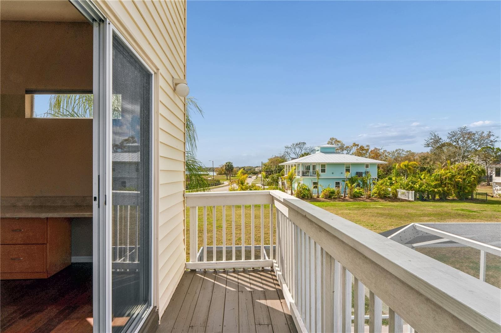 Single Family Residence at 402 SHORE DR W, OLDSMAR, photo 18 of 62