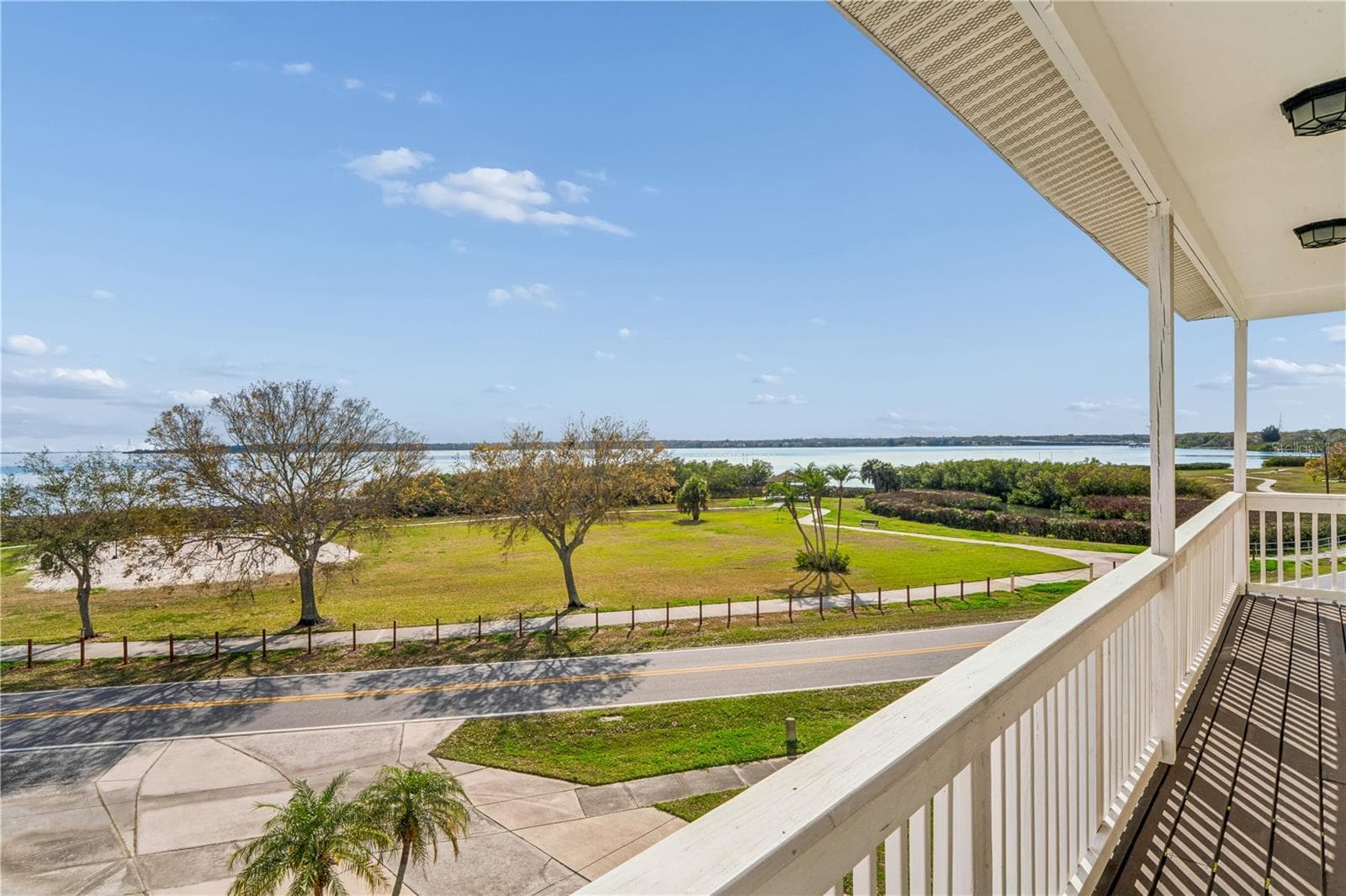 Single Family Residence at 402 SHORE DR W, OLDSMAR, photo 38 of 62