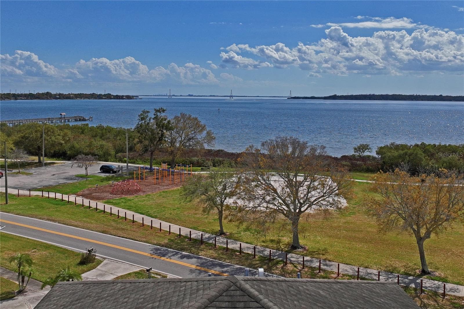 Single Family Residence at 402 SHORE DR W, OLDSMAR, photo 44 of 62