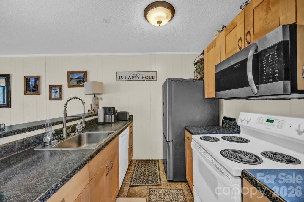 Condominium at Beech Mountain, photo 12 of 28