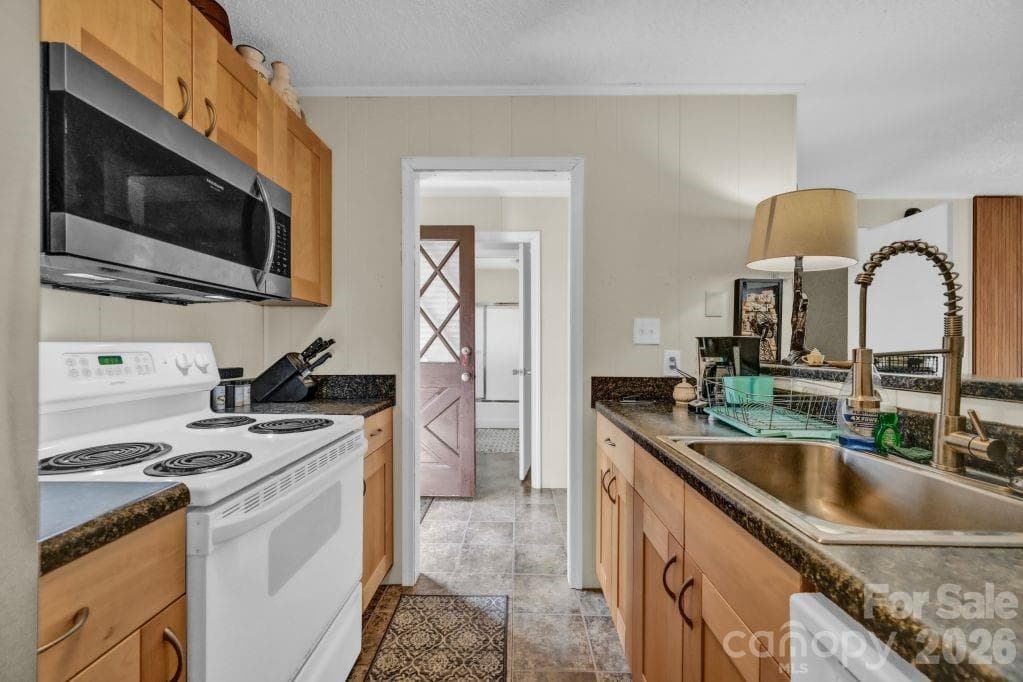 Condominium at Beech Mountain, photo 14 of 28