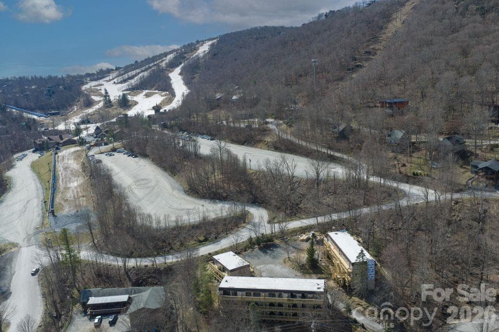 Condominium at Beech Mountain, photo 27 of 28