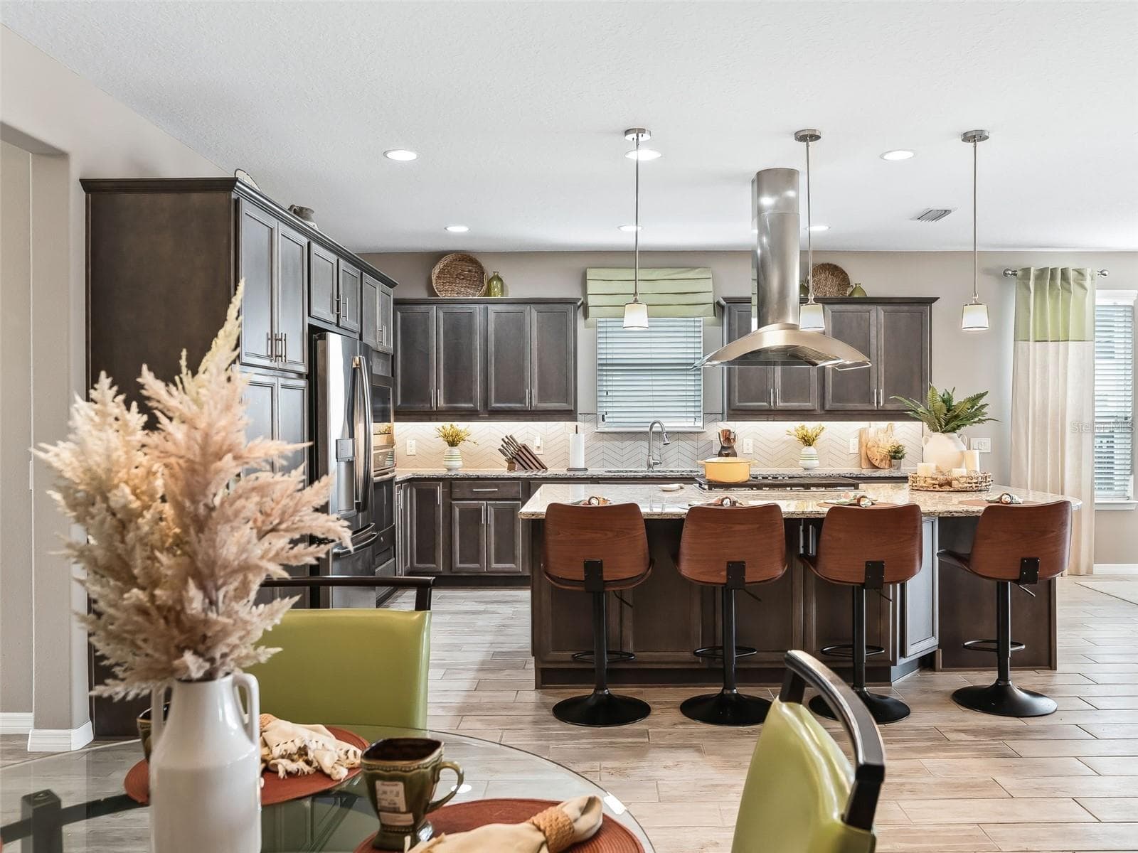 This Gourmet Kitchen is perfect for entertaining - 5662 NW 40TH LOOP, OCALA