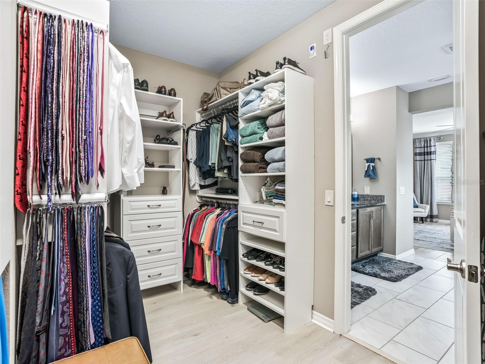 Custom-built walk-in closet - 5662 NW 40TH LOOP, OCALA