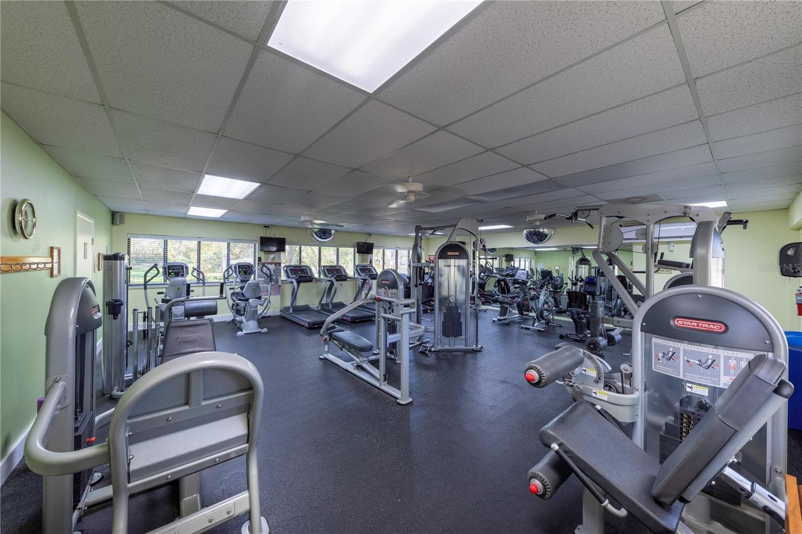 weight room - 832 BIRD BAY WAY #113, VENICE