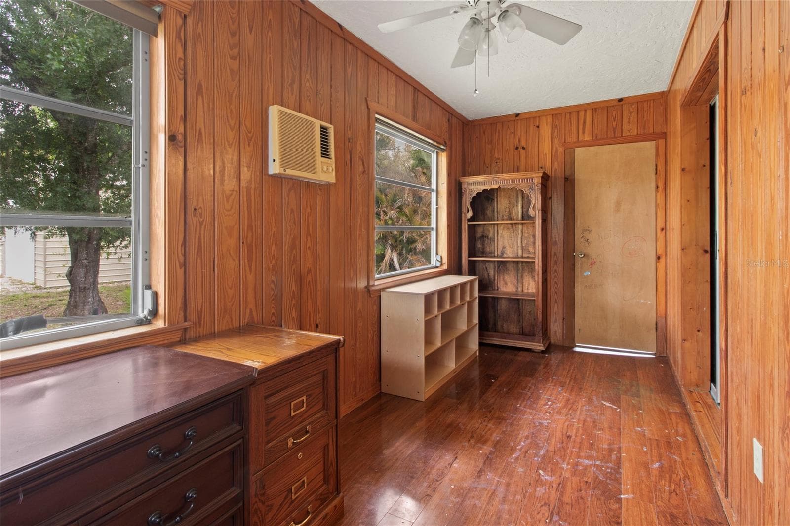 Single Family Residence at 1143 MEYERS RD, VENICE, photo 15 of 59