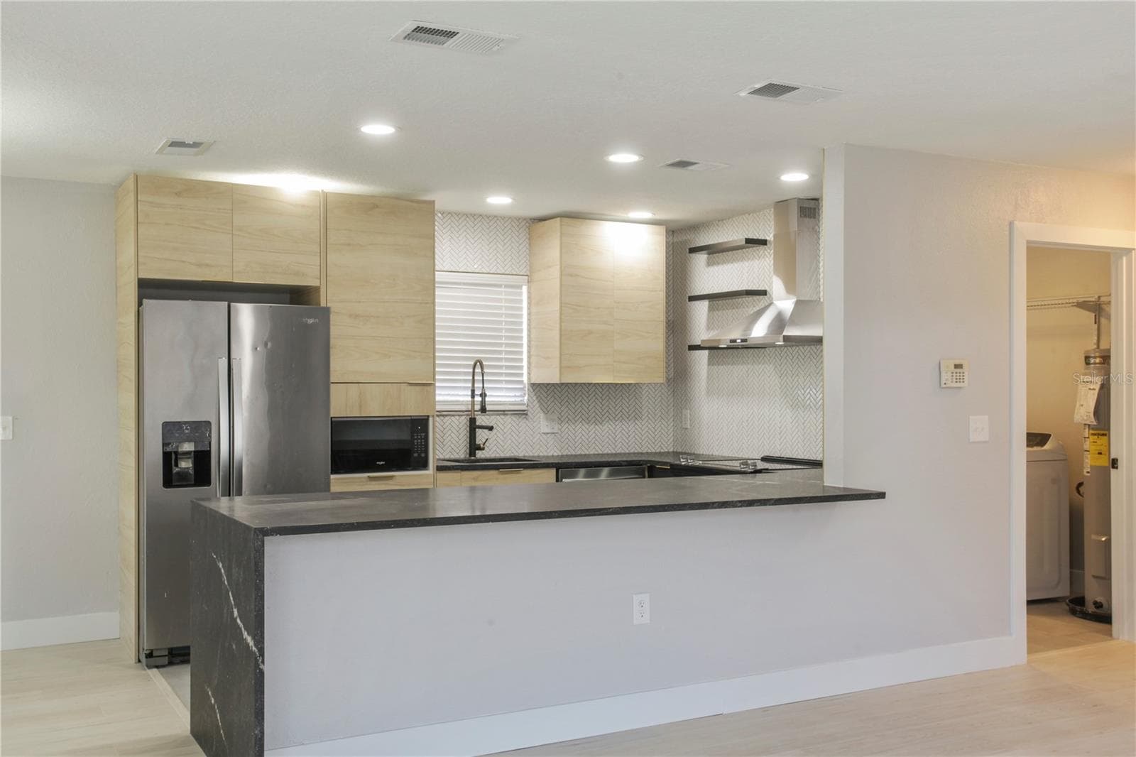 Single Family Residence at 822 POLK ST, ORLANDO, photo 8 of 32